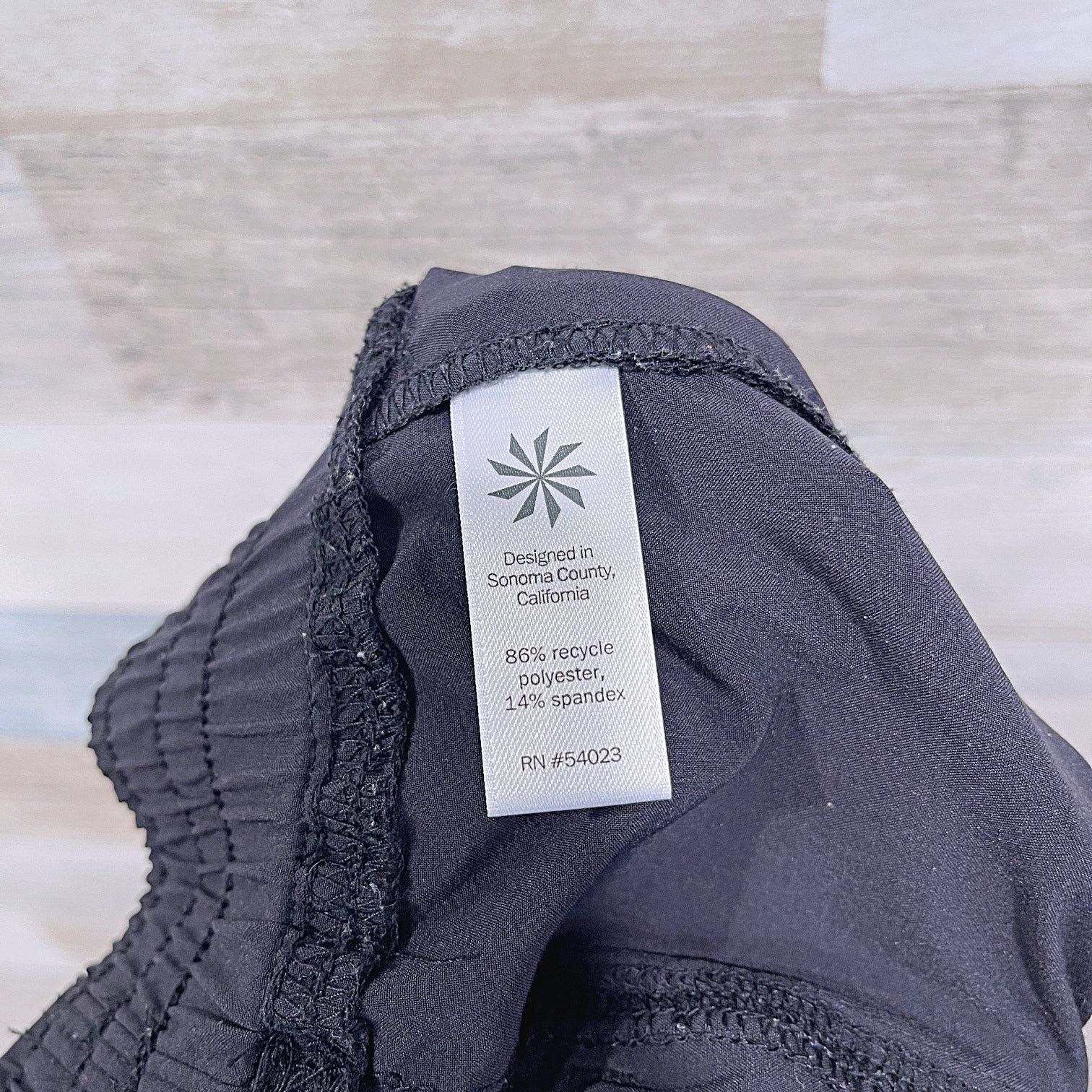 Athleta Athleta La Viva Capri Pants Black Low Rise Performance Gym 0 Size 25" / US 0 / IT 36 - 6 Thumbnail