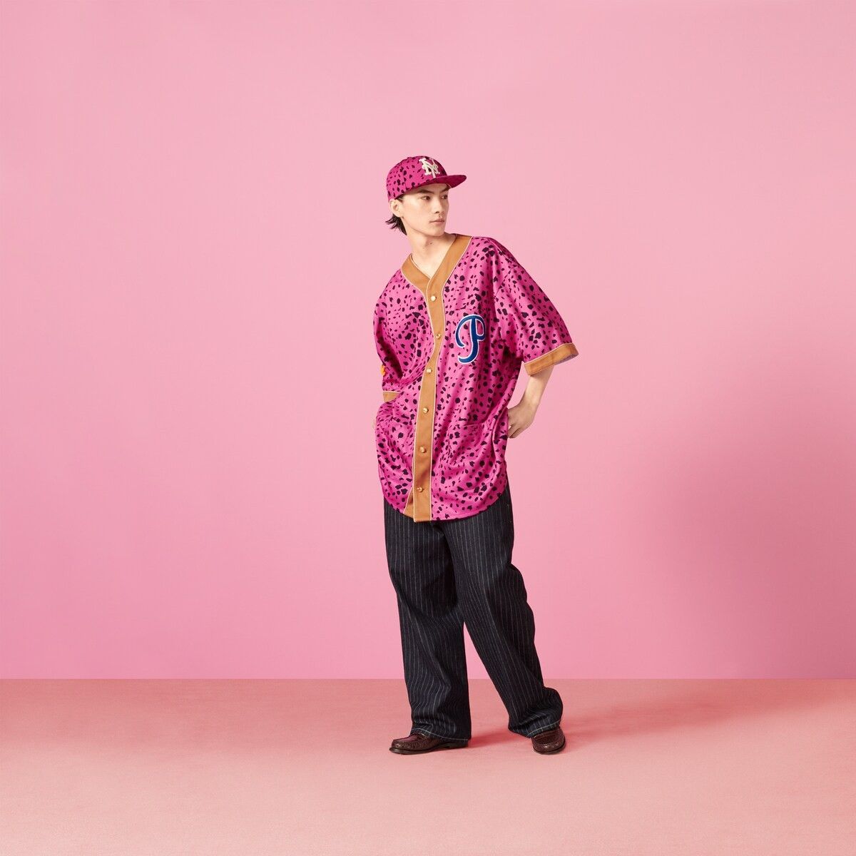 Gucci o1s1wg110125 Bowling Shirt With Pirates™ Patch in Multicolor Size US M / EU 48-50 / 2 - 2 Thumbnail