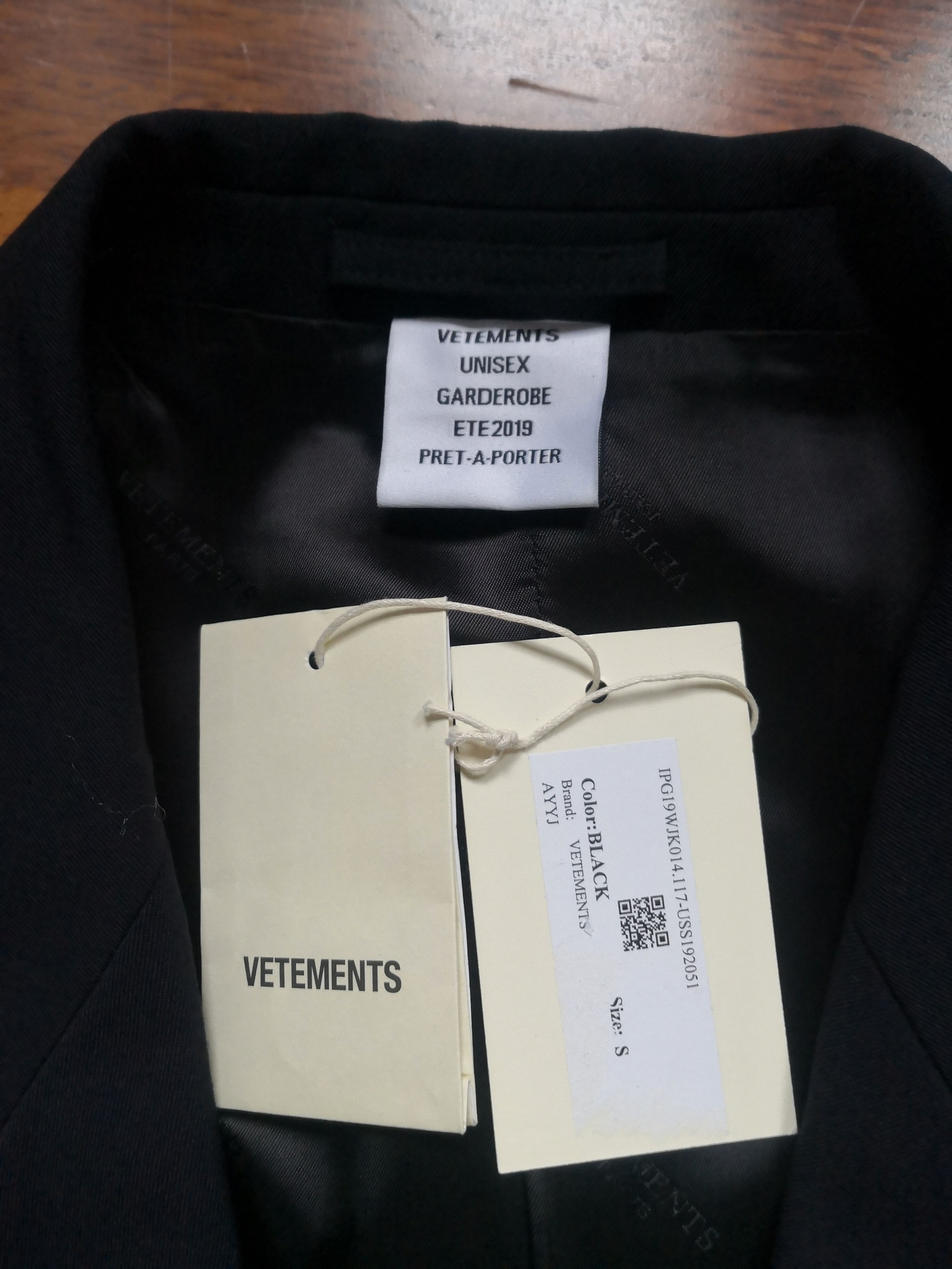 Vetements Rare Vetements insight out jacket Size US S / EU 44-46 / 1 - 3 Thumbnail