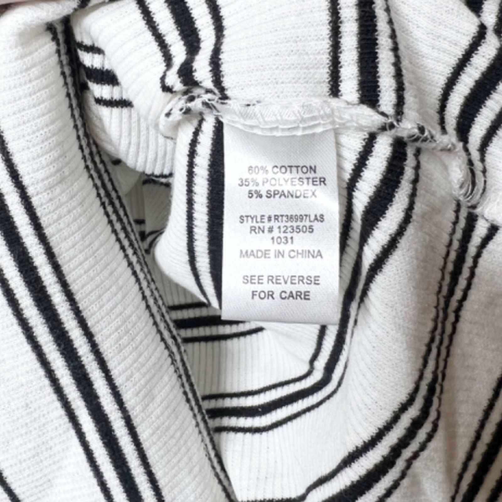 Other Heart & Hips Black & White Striped Lace Ribbed Crop Blouse Size L / US 10 / IT 46 - 16 Thumbnail