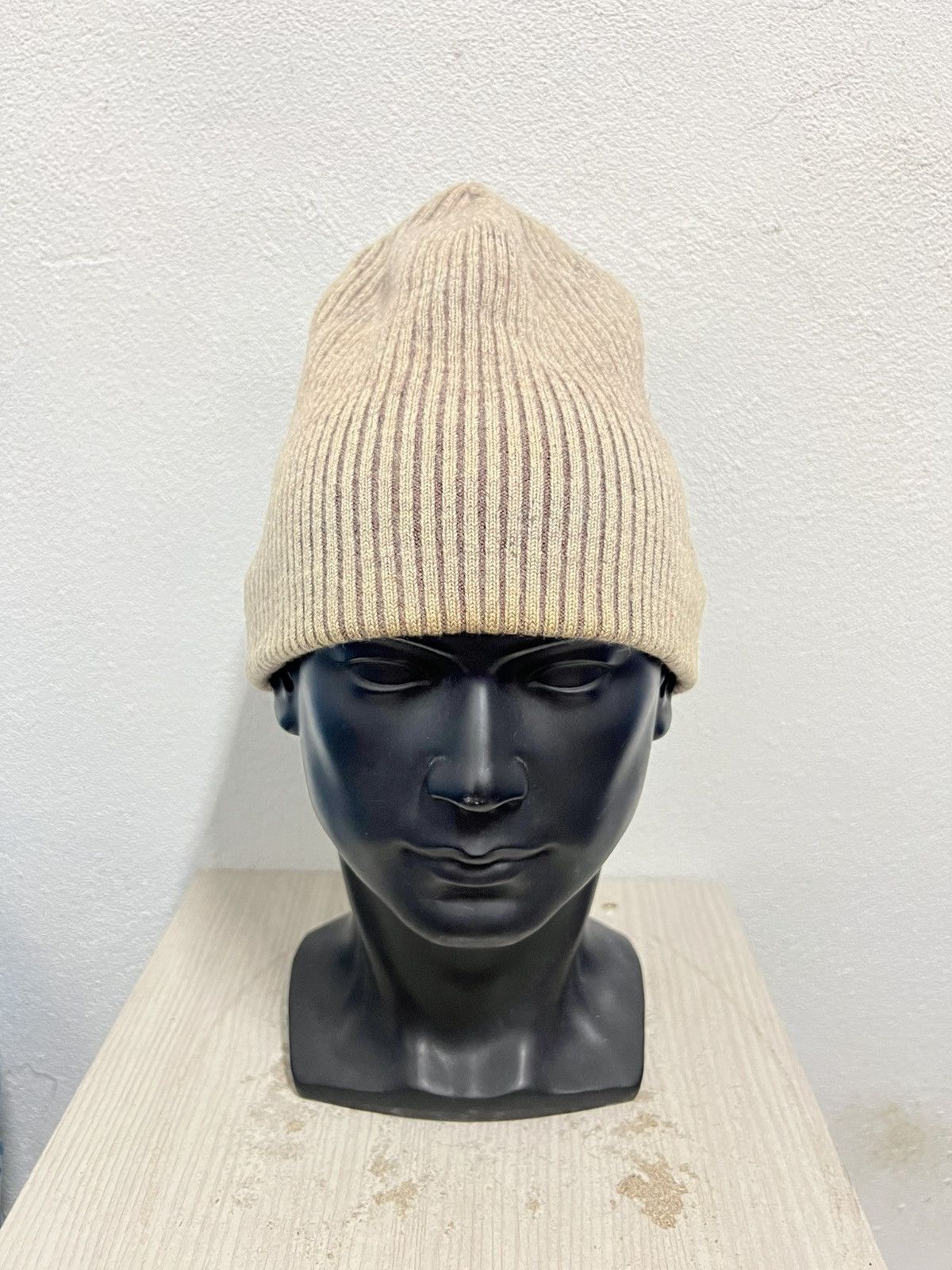 Gap Vintage Gap Plain Beanie Hat Size ONE SIZE - 2 Thumbnail