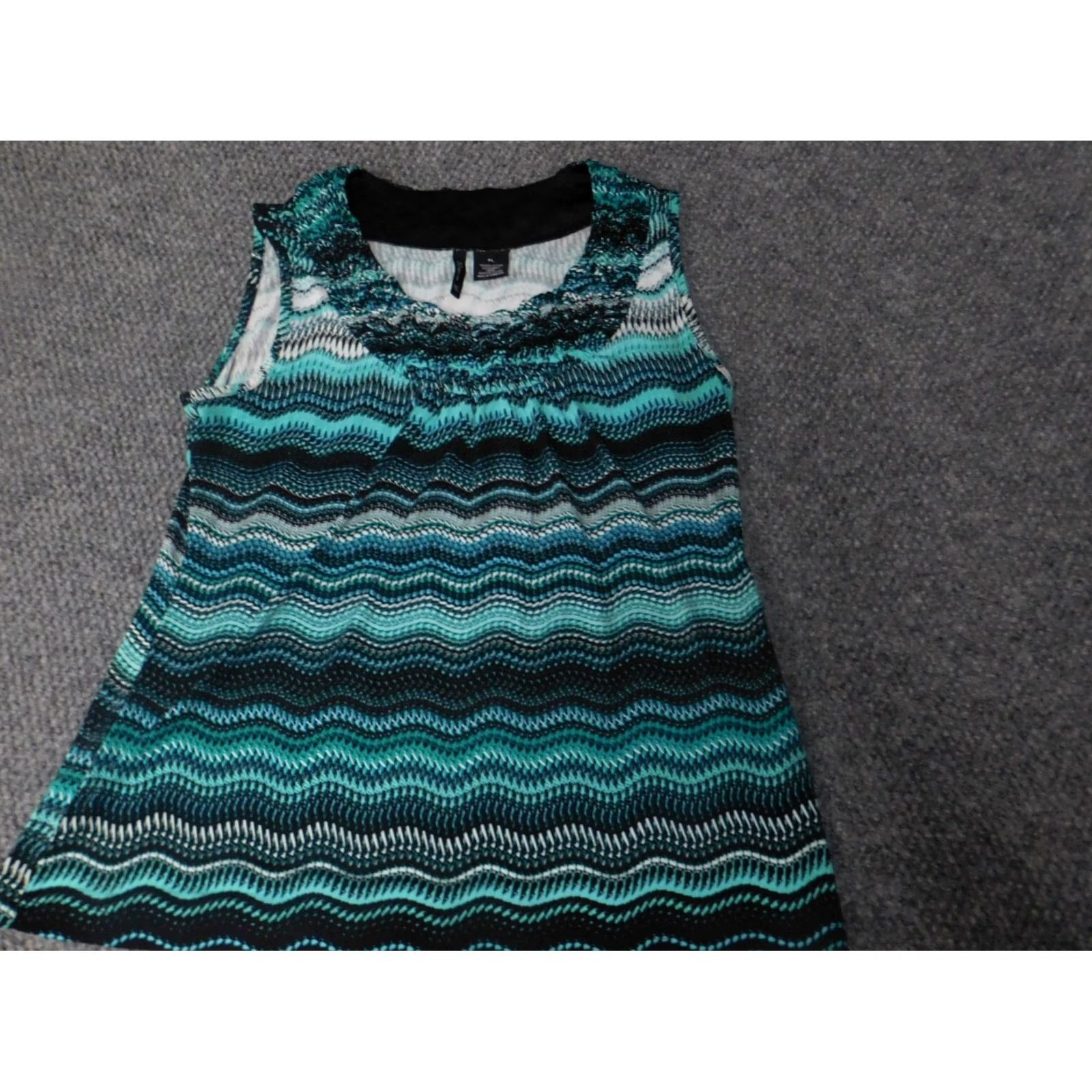 Vintage New Directions Womens Blouse PL Petites Green Knit Striped Stretch Sleeveless Crew Neck Pullover Casual Shirt Womens Brand: New Directions Size L / US 10 / IT 46 - 3 Thumbnail