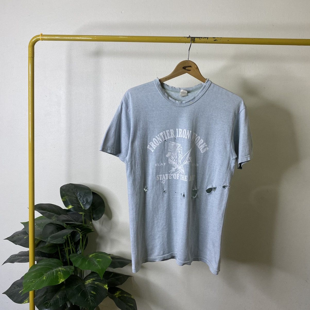 The Flat Head Frontier Iron Works Distressed Tee Size US M / EU 48-50 / 2 - 1 Thumbnail