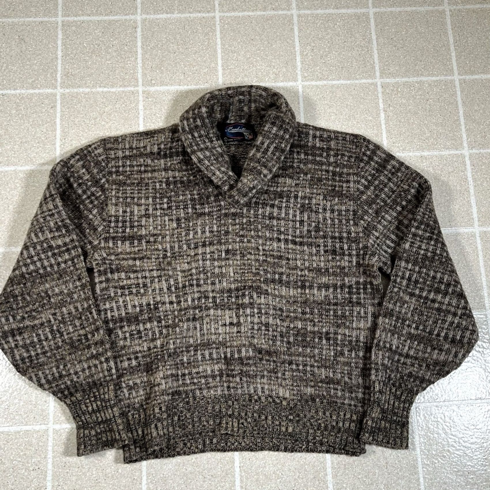 Vintage VINTAGE Manhattan Sweater Shirt Mens L Beige USA Collared Pullover Shawl Collar Patterned Grandpa Size L Size US L / EU 52-54 / 3 - 2 Thumbnail