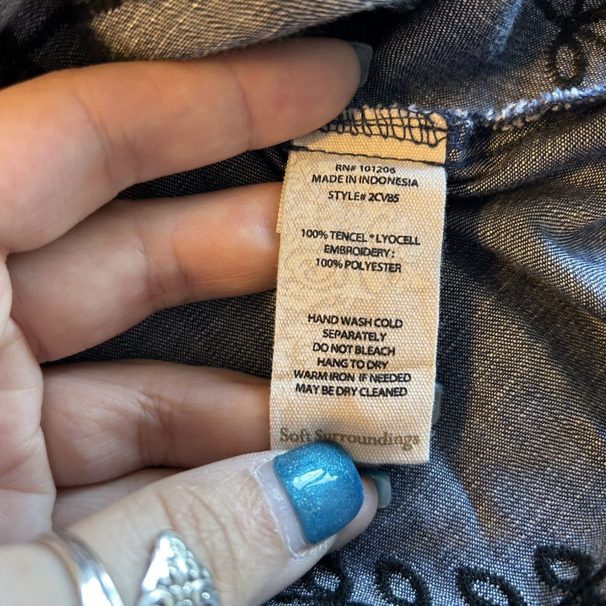Soft Surroundings Soft Surroundings blue chambray papyrus embroidered S Size S / US 4 / IT 40 - 7 Thumbnail