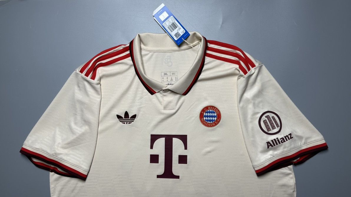 Vintage BAYERN ADIDAS 2024/2025 FOOTBALL THIRD JERSEY #25 MULLER Size US XXL / EU 58 / 5 - 3 Thumbnail