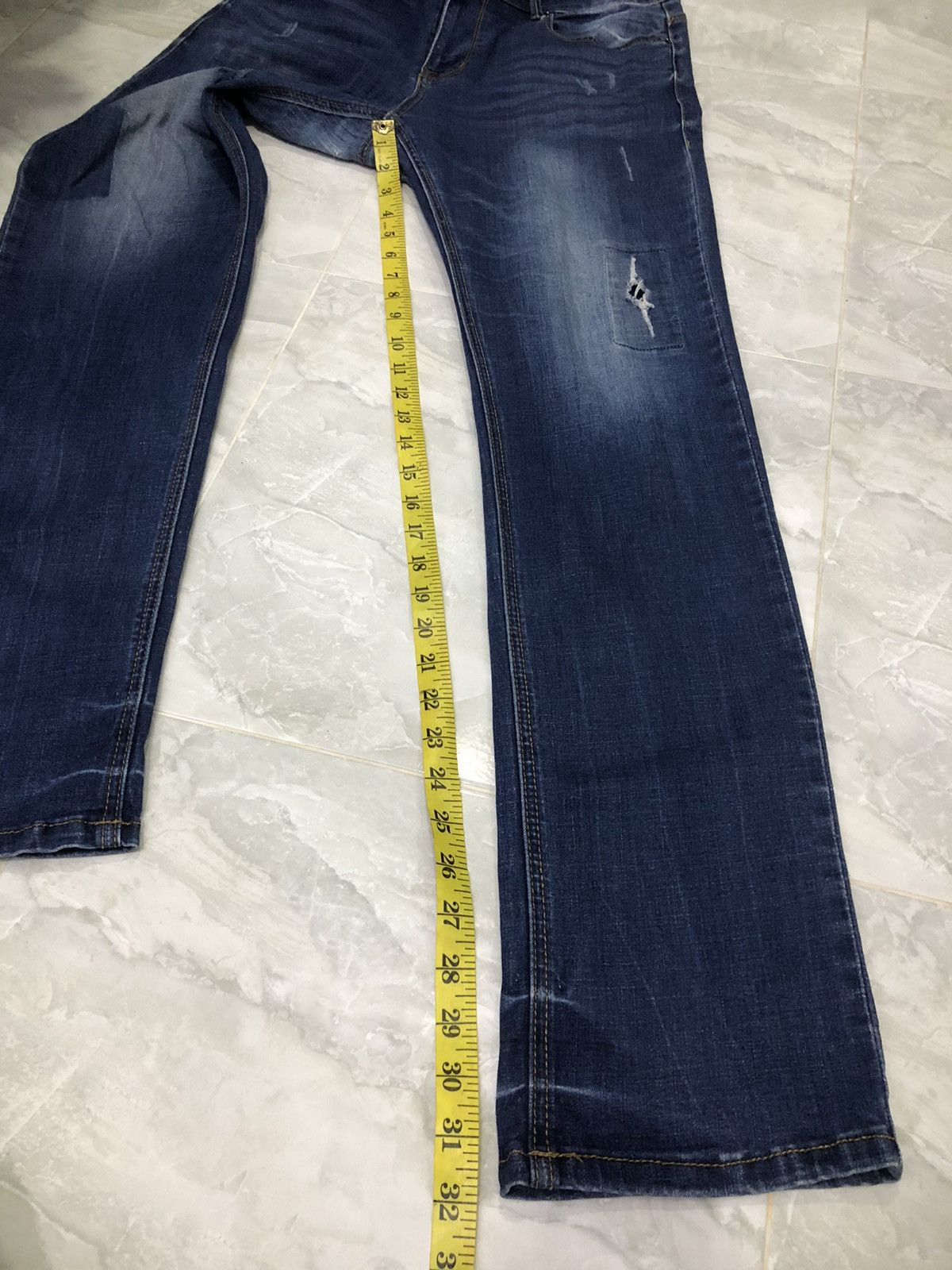 Designer × Kenneth Cole Kenneth Cole New York Distressed Repair Jeans – Size 34 Size US 34 / EU 50 - 16 Thumbnail