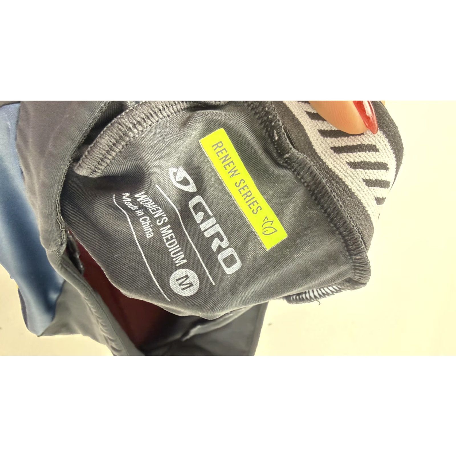 Giro Giro Shorts Womens Medium Black Blue Red Padded Cycling Renew Series Size 32" / US 10 / IT 46 - 2 Thumbnail