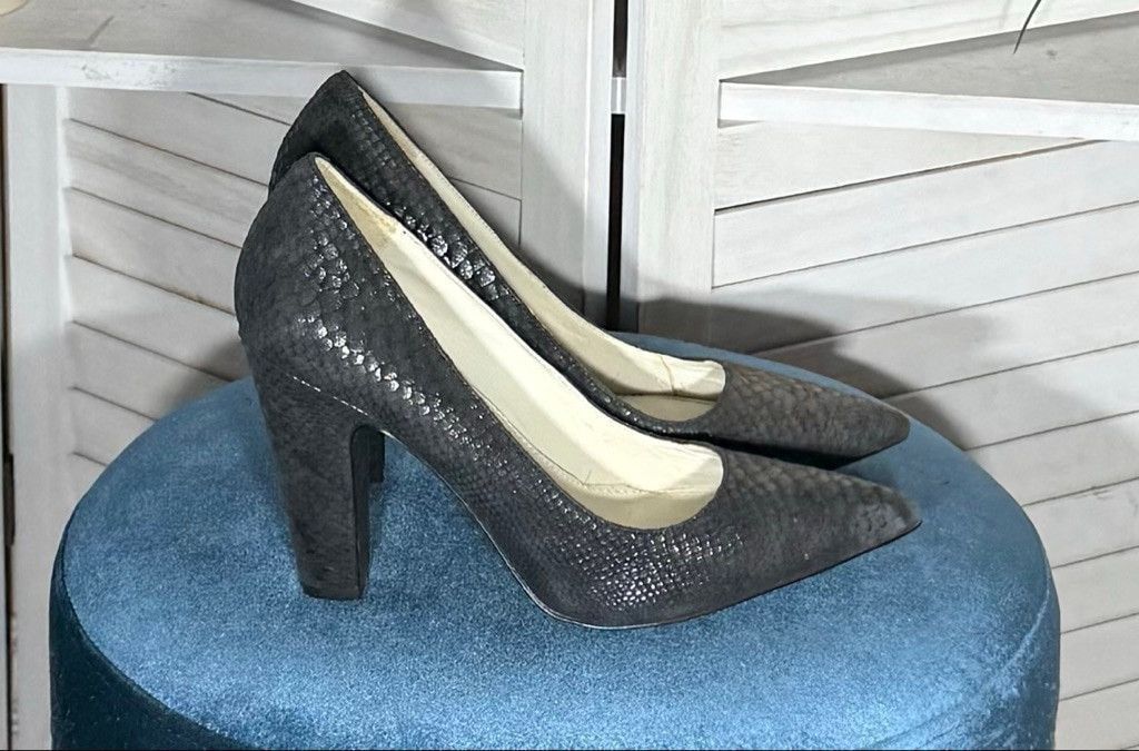 Anne Klein suede pump shoes brown & gray reptile pattern pointed toe 10 Size US 10 / IT 40 - 2 Thumbnail