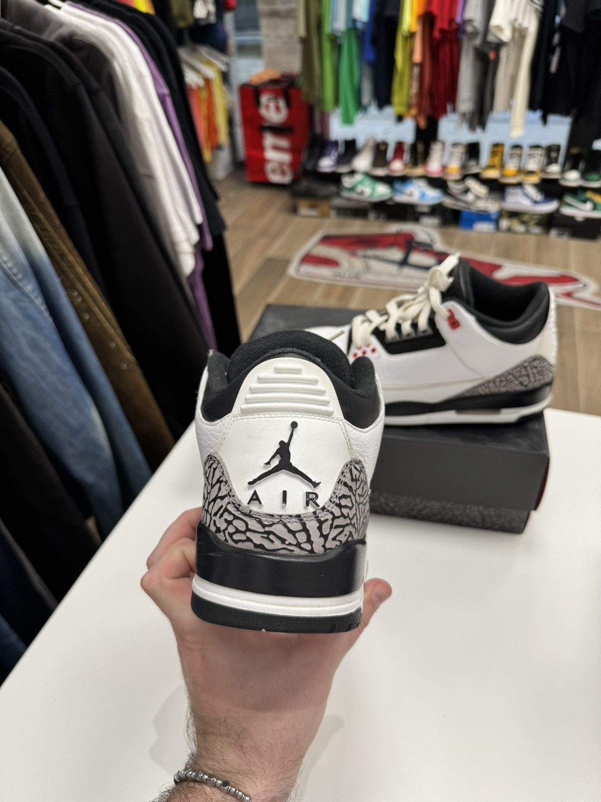 Jordan Brand × Nike Jordan 3 retro infrared 42 (2010) Size US 8.5 / EU 41-42 - 4 Thumbnail