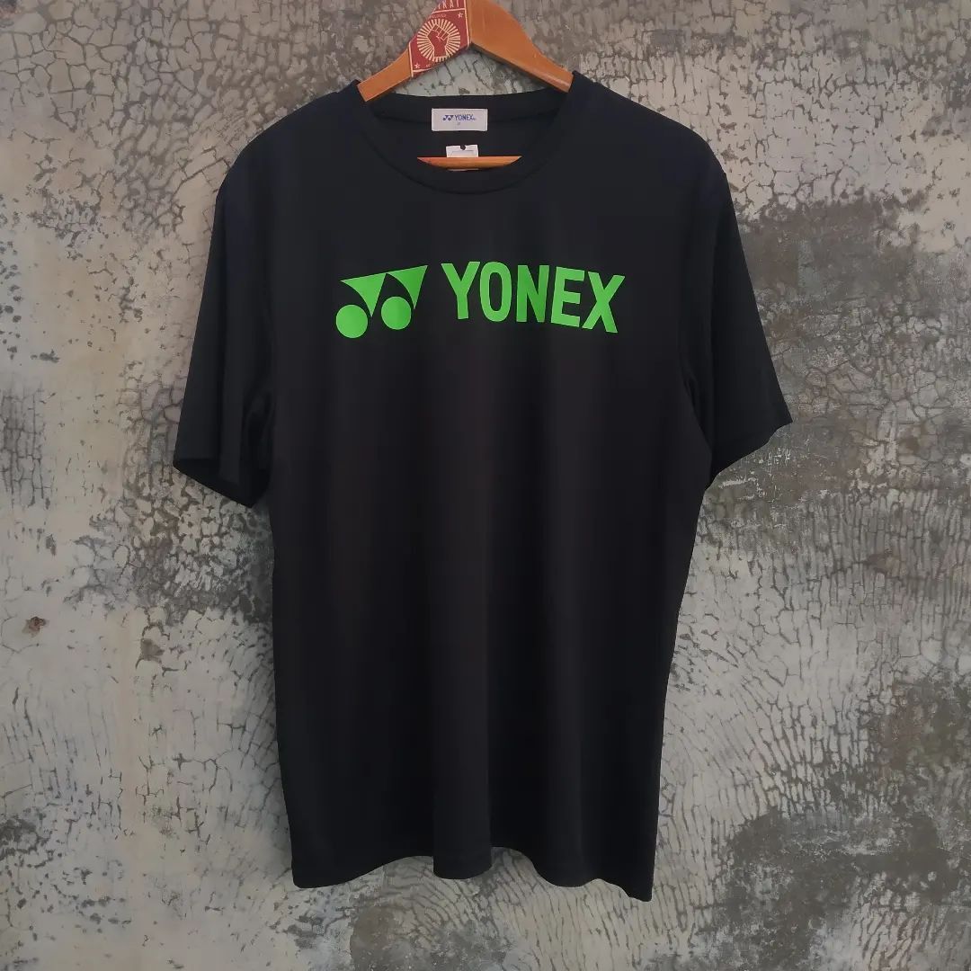 image of Vintage Yonex Badminton Men's Sportswear in Black (Size XL)