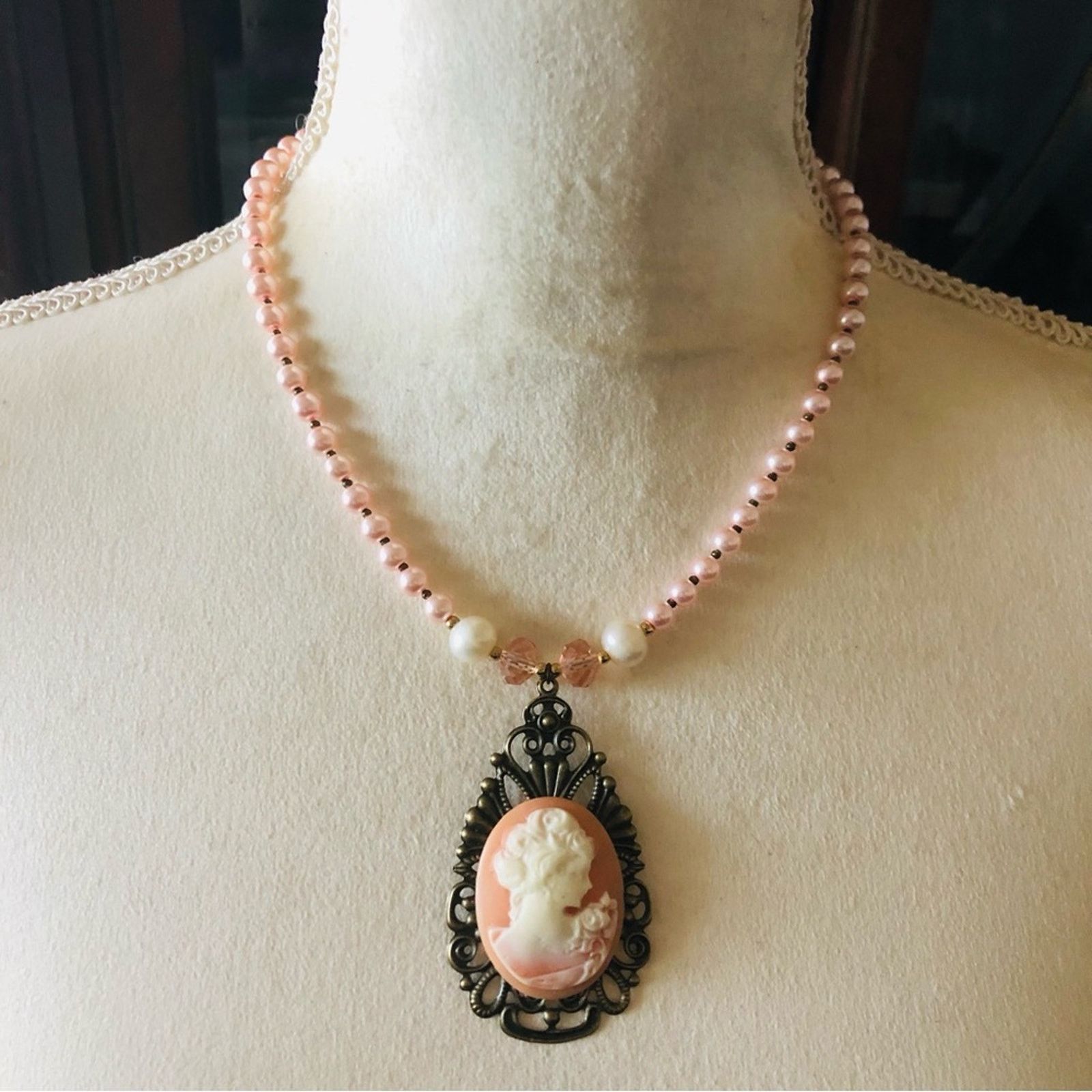 Handmade Handcrafted repurpose victorian lady cameo Pearl necklace Size ONE SIZE - 2 Thumbnail