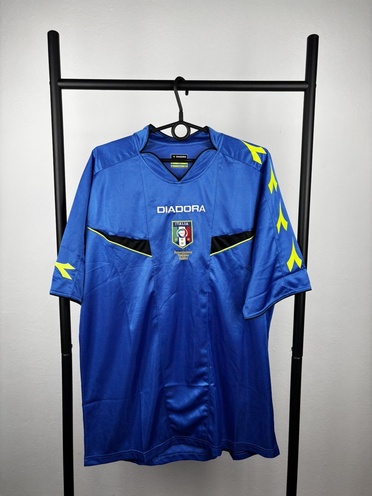 Diadora Diadora Referee 2000s vintage soccer jersey Size US XL / EU 56 / 4 - 1 Thumbnail