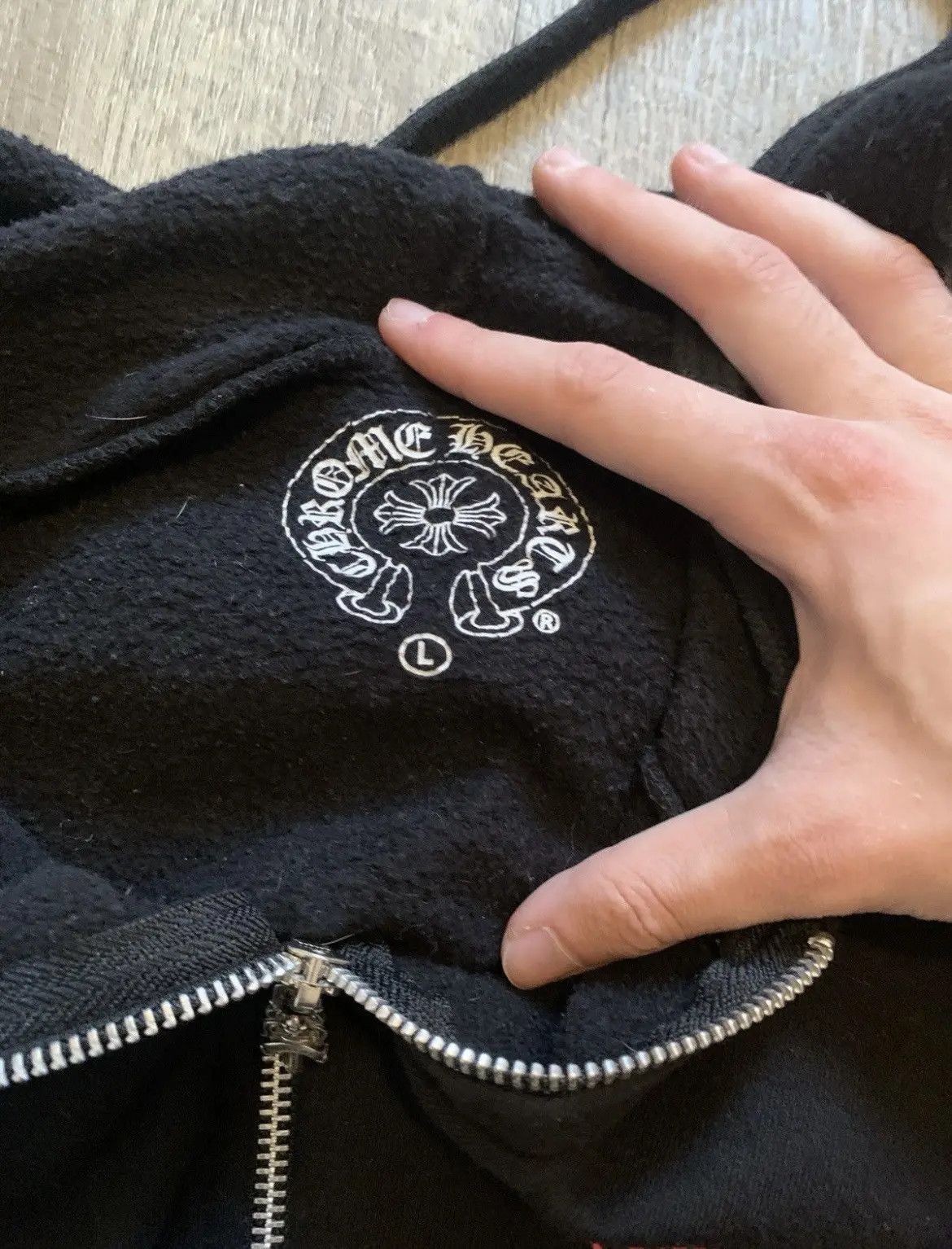 Chrome Hearts Chrome Hearts Red Horseshoe Cemetery Cross Hoodie Size US L / EU 52-54 / 3 - 4 Thumbnail