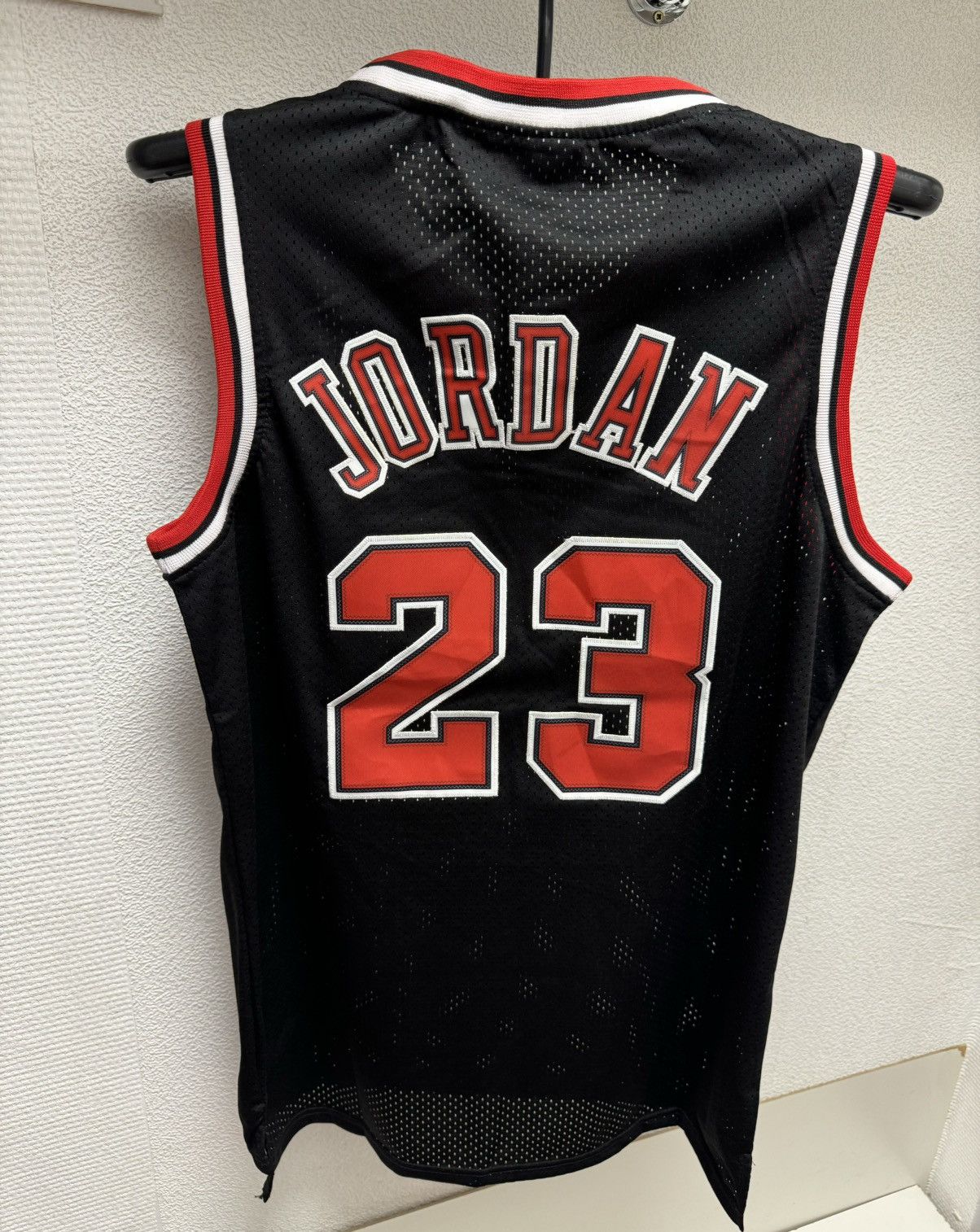 Mitchell & Ness Jordan 23 mitchell & ness vintage nba jersey 1997/98 L sz Size US L / EU 52-54 / 3 - 4 Thumbnail