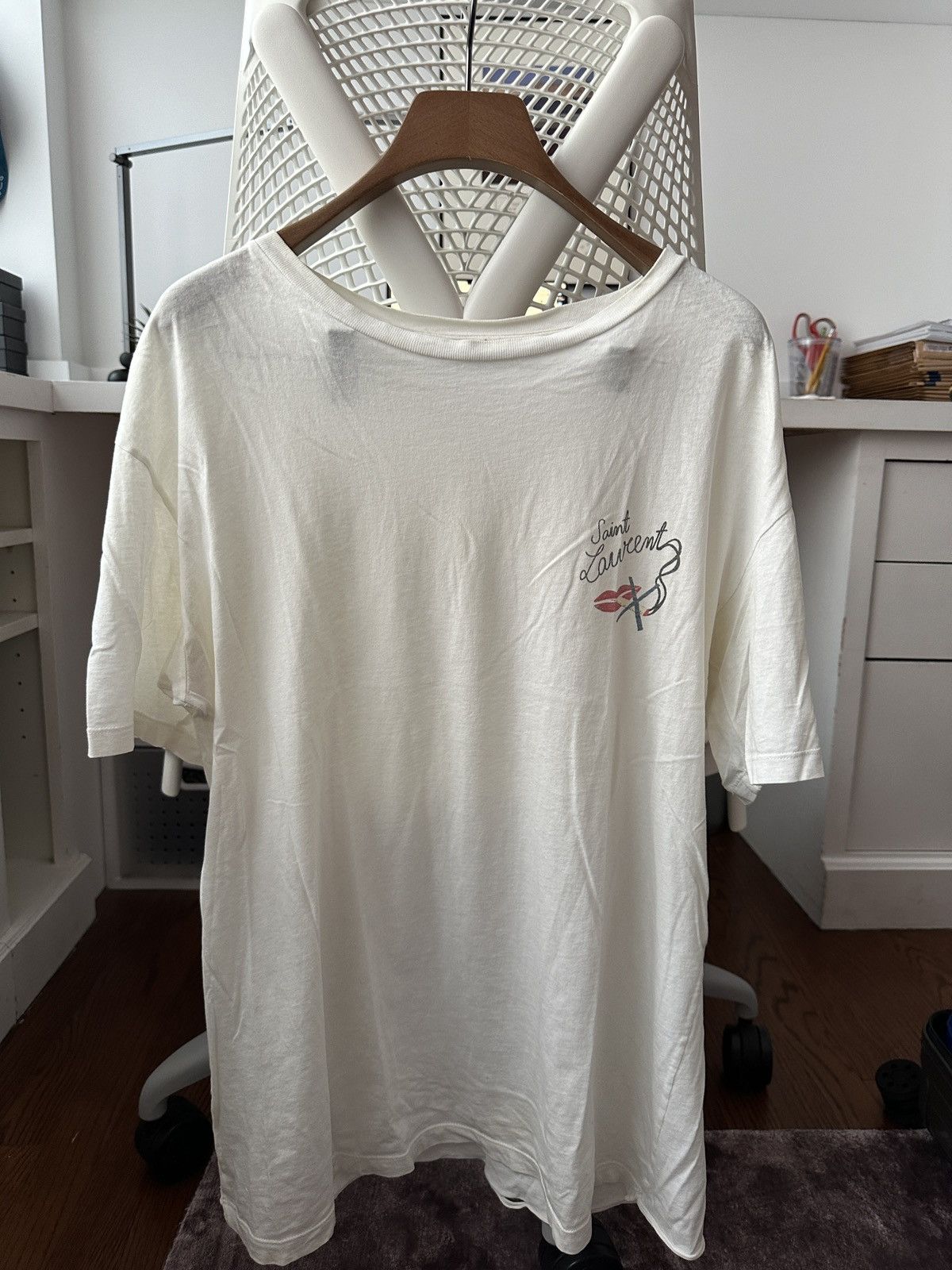 image of YVES Saint Laurent Mens No Smoking Lips Logo T in White (Size Small)