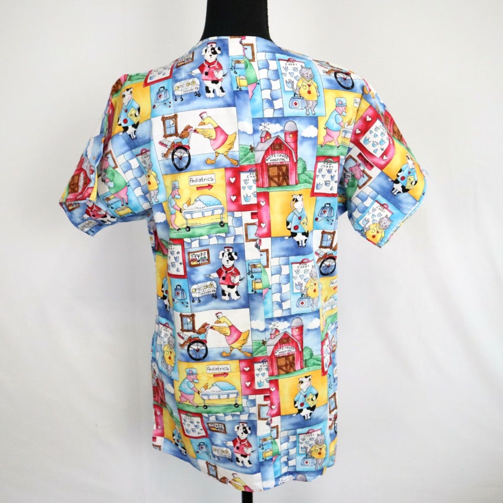 Vintage White Cross Medical Uniform Scrub Top Womens Small Animal Print Short Sleeve Size S / US 4 / IT 40 - 3 Thumbnail