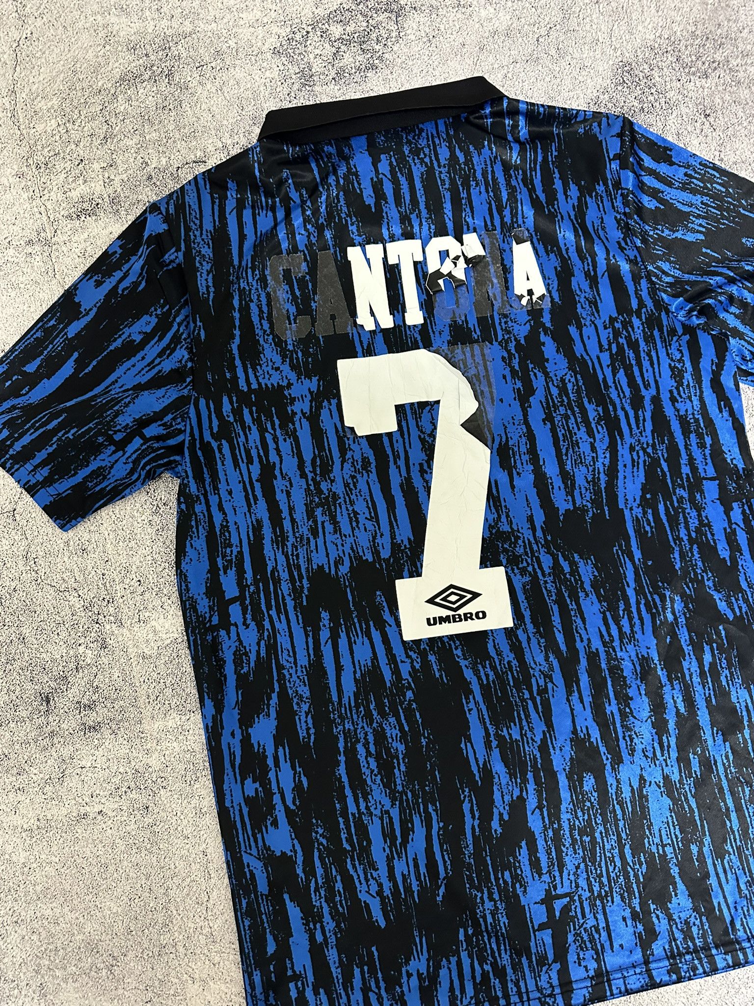 Umbro 1992/1993 Mancherster United Cantona Vintage Umbro Jersey Size US L / EU 52-54 / 3 - 13 Thumbnail