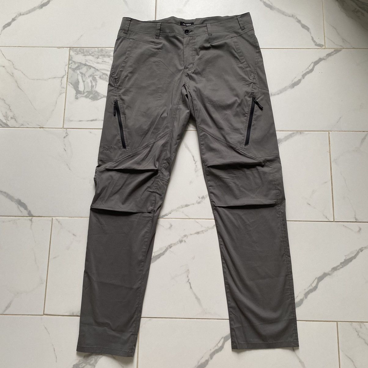 パンツ archive 00s Arc'teryx cargo pants Rare Vintage ARC'TERYX Snap Button Zip Fly Cargo Pants 2000s
