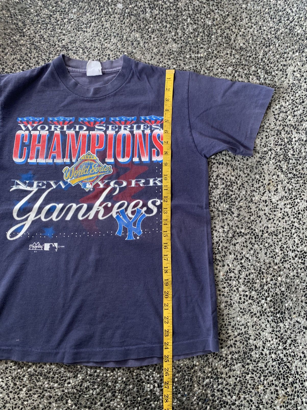 New York Yankees Vintage 90s New York Yankees MLB Team World Championship Tee Size US M / EU 48-50 / 2 - 9 Thumbnail