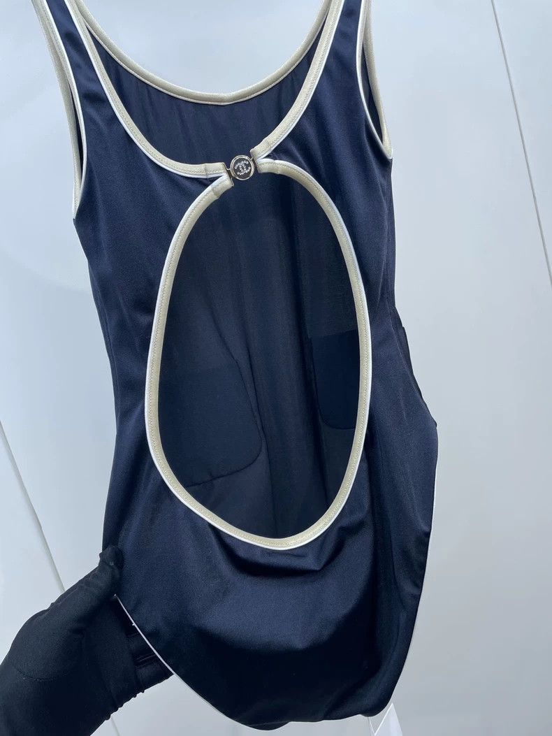 Chanel Chanel 25s Coco Beach One-Piece Size US 34 / EU 50 - 5 Thumbnail