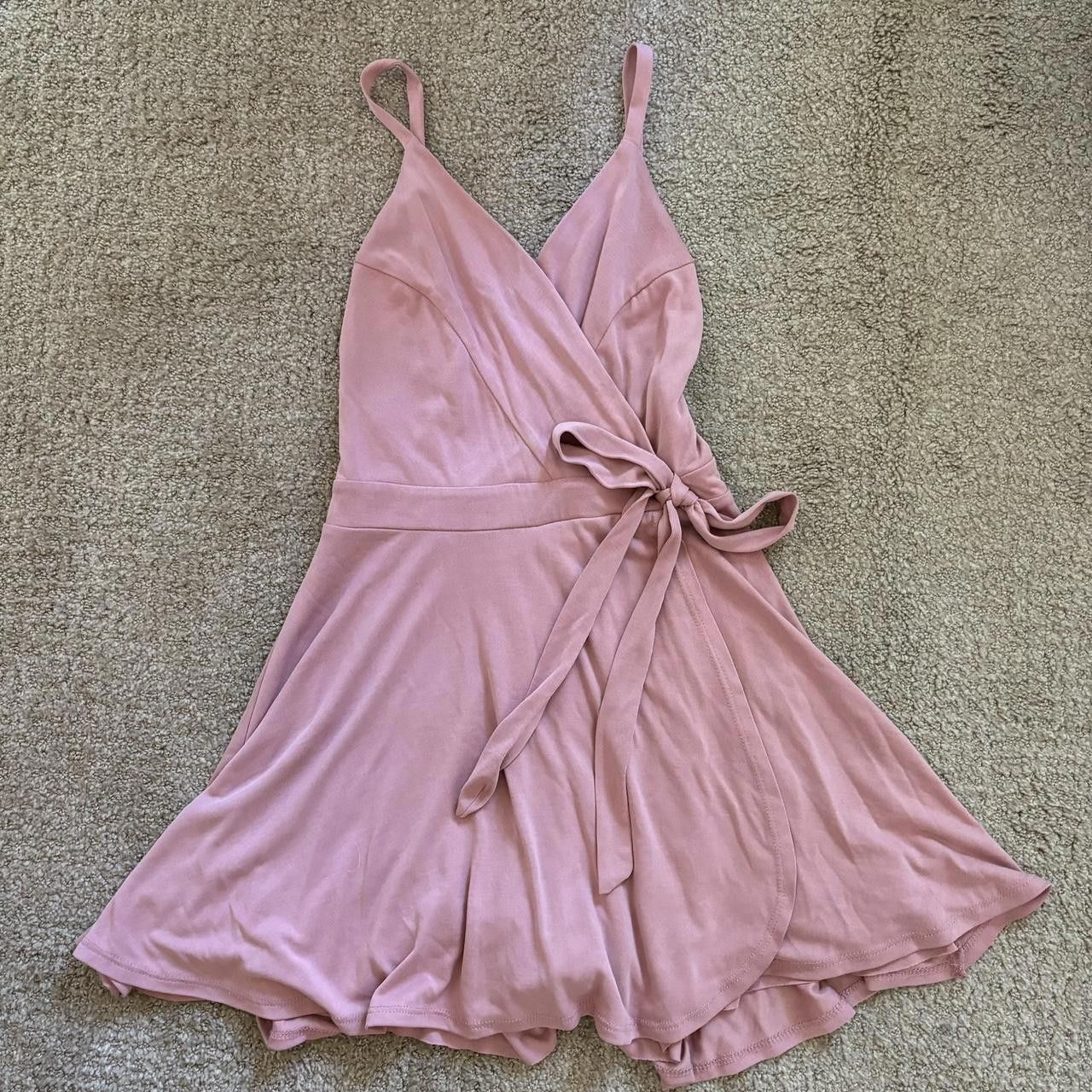 Urban Outfitters Urban Outfitters Kimchi Blue Rosy Dress Size 26" / US 2 / IT 38 - 1 Thumbnail