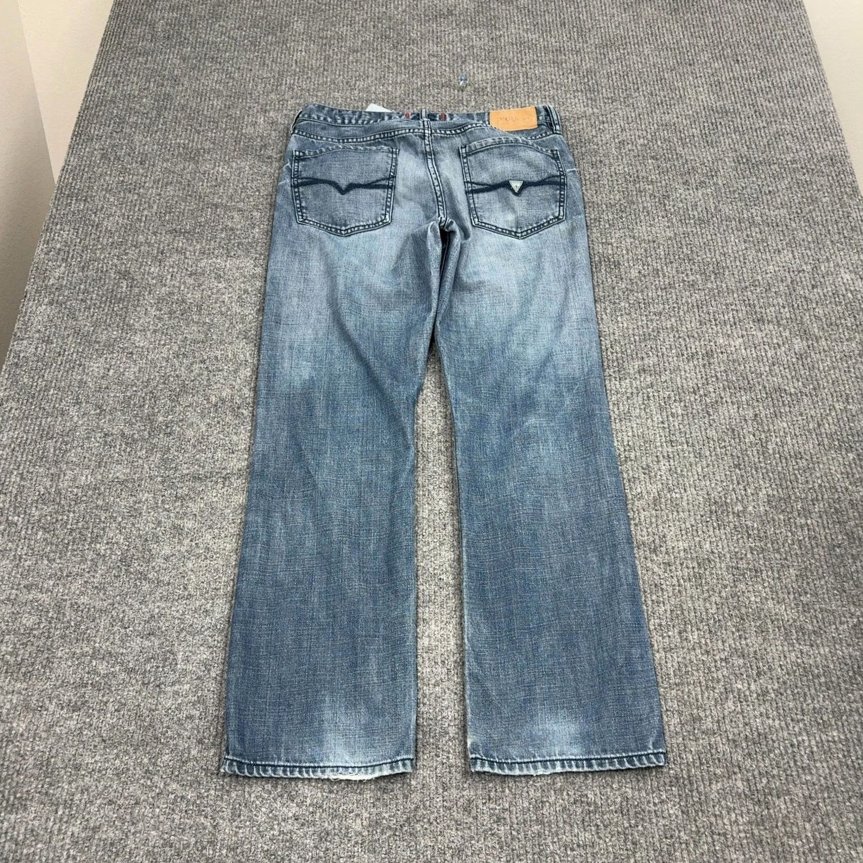 Guess GUESS Jeans Mens 31 Blue Cotton Blend Regular Straight Crescent Fit Jeans Casual Denim Straight 29in Inseam Mens Size US 31 - 6 Thumbnail