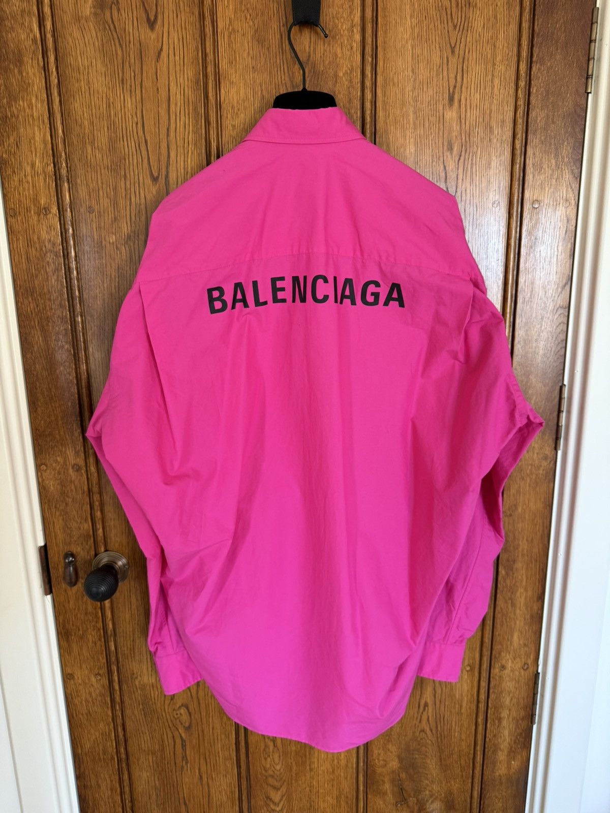 Balenciaga $1.3k FW23 Balenciaga Demna logo pink oversized shirt rare Size US L / EU 52-54 / 3 - 1 Thumbnail