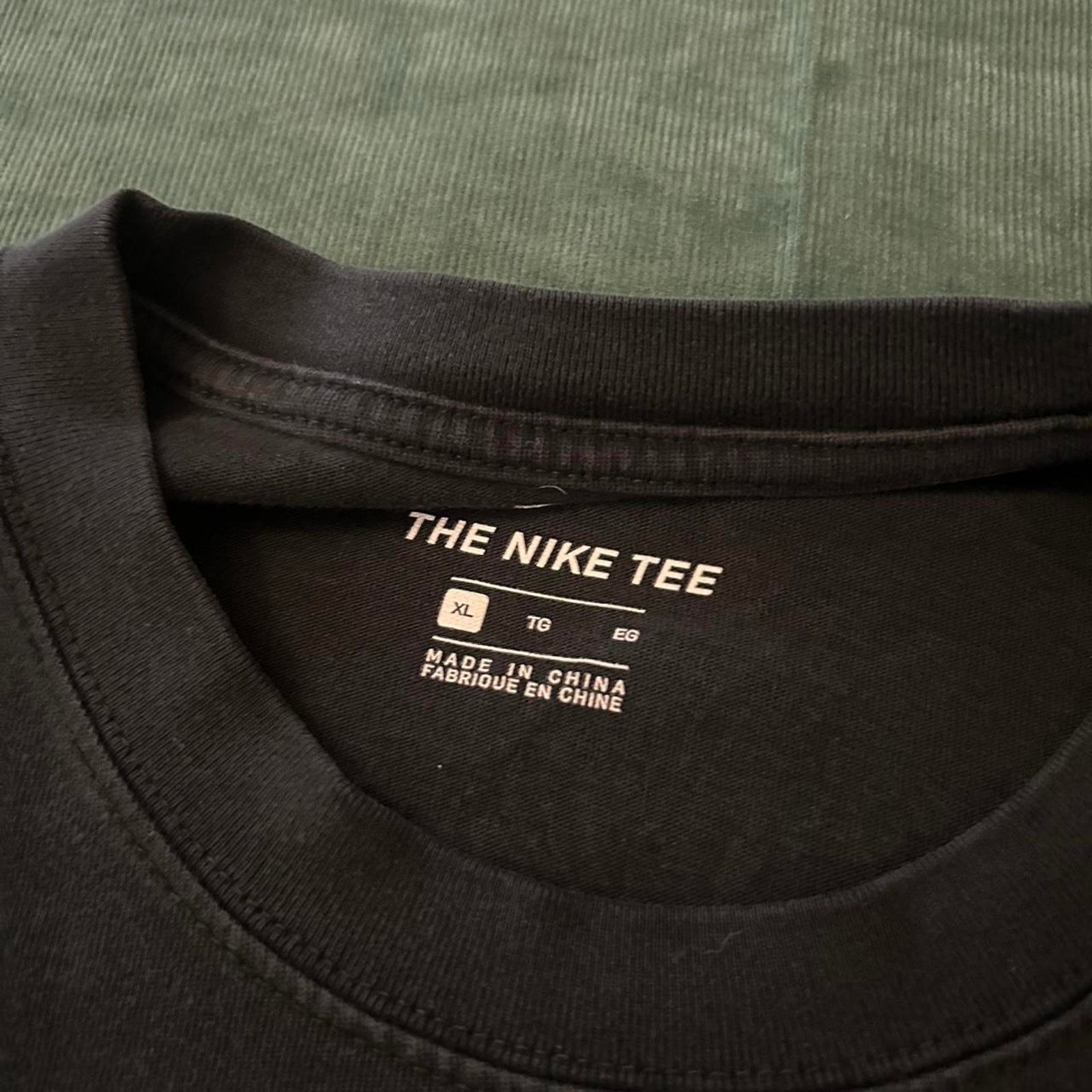 Nike Nike year of the dragon Size US XL / EU 56 / 4 - 2 Thumbnail