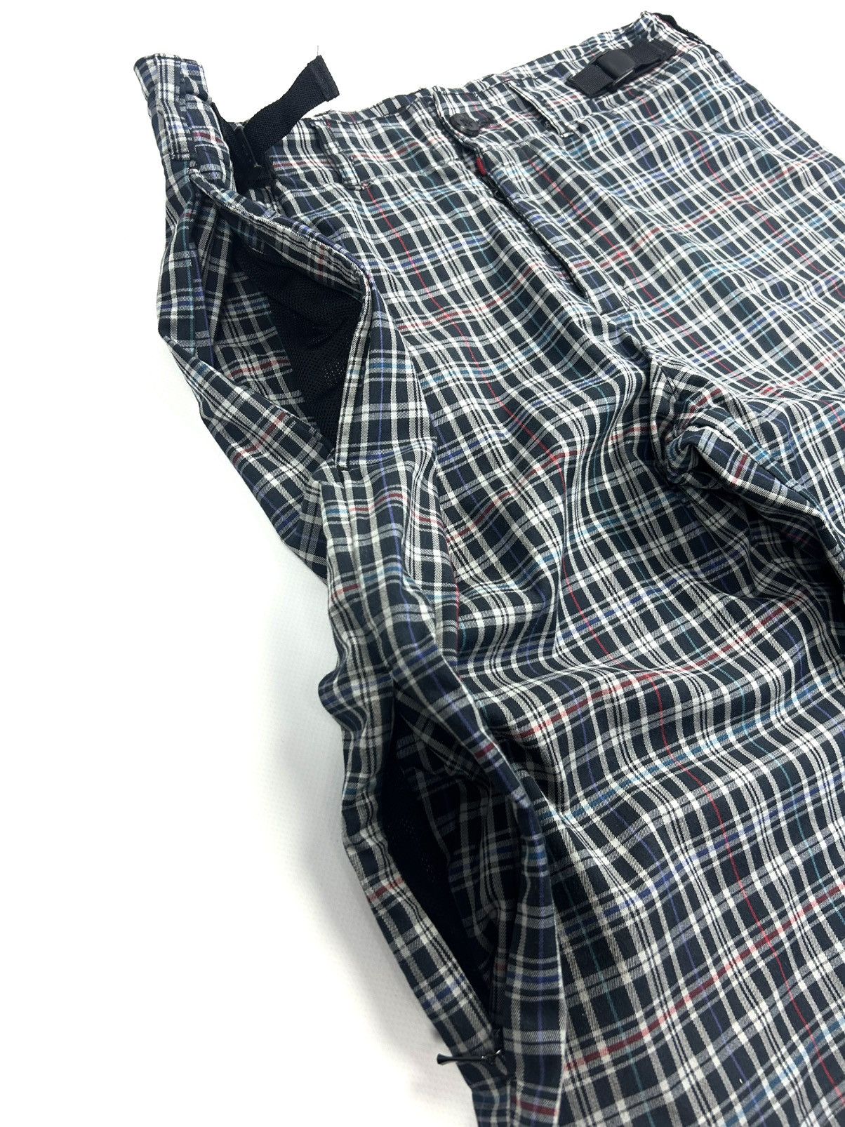 Nike ACG Vintage Nike ACG Plaid Cargo Shorts Size M Outdoor Y2k Size US 32 / EU 48 - 3 Thumbnail