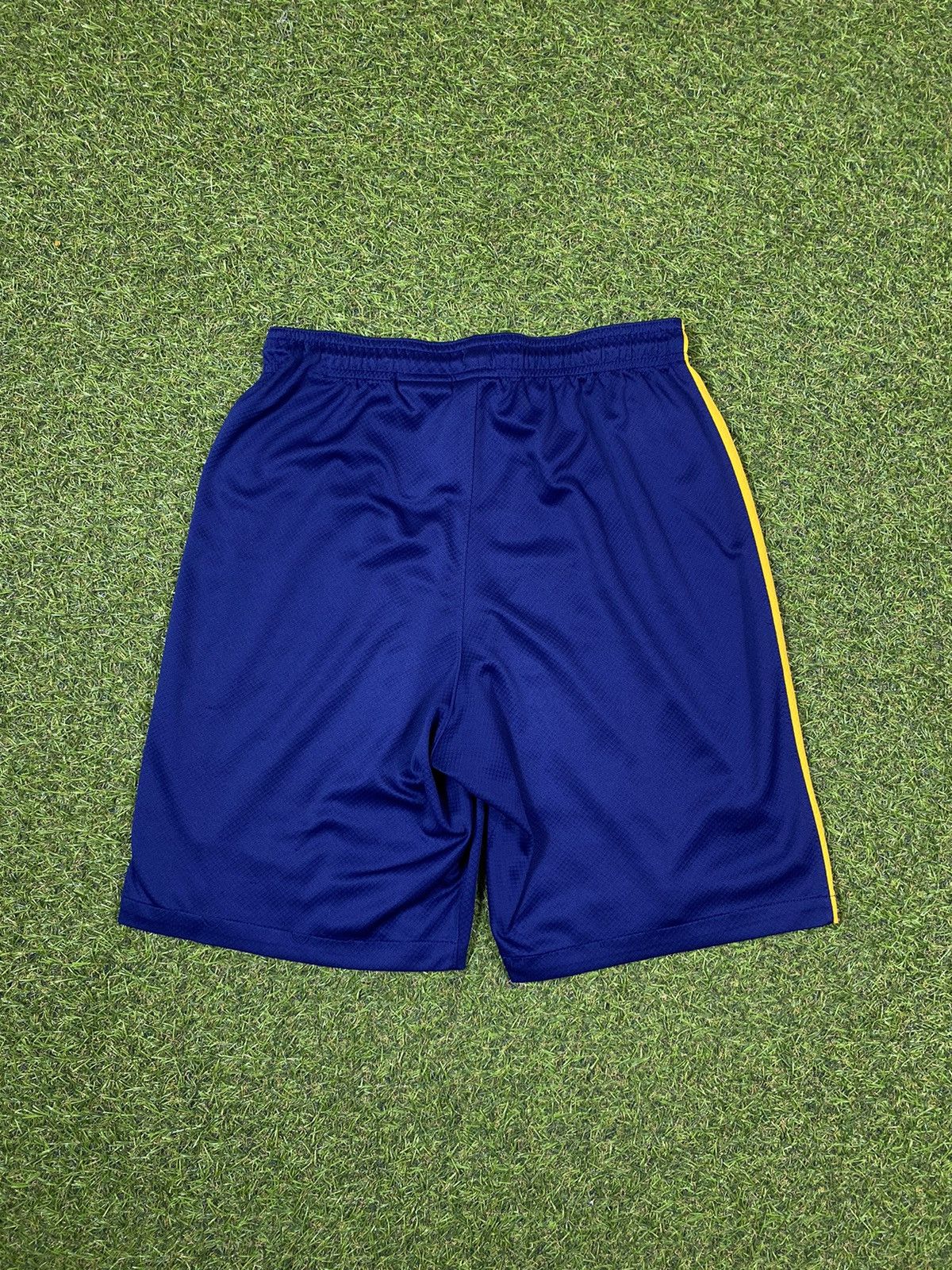 Nike Vintage Nike FC Barcelona shorts swoosh casual y2k size S Size US 30 / EU 46 - 3 Thumbnail