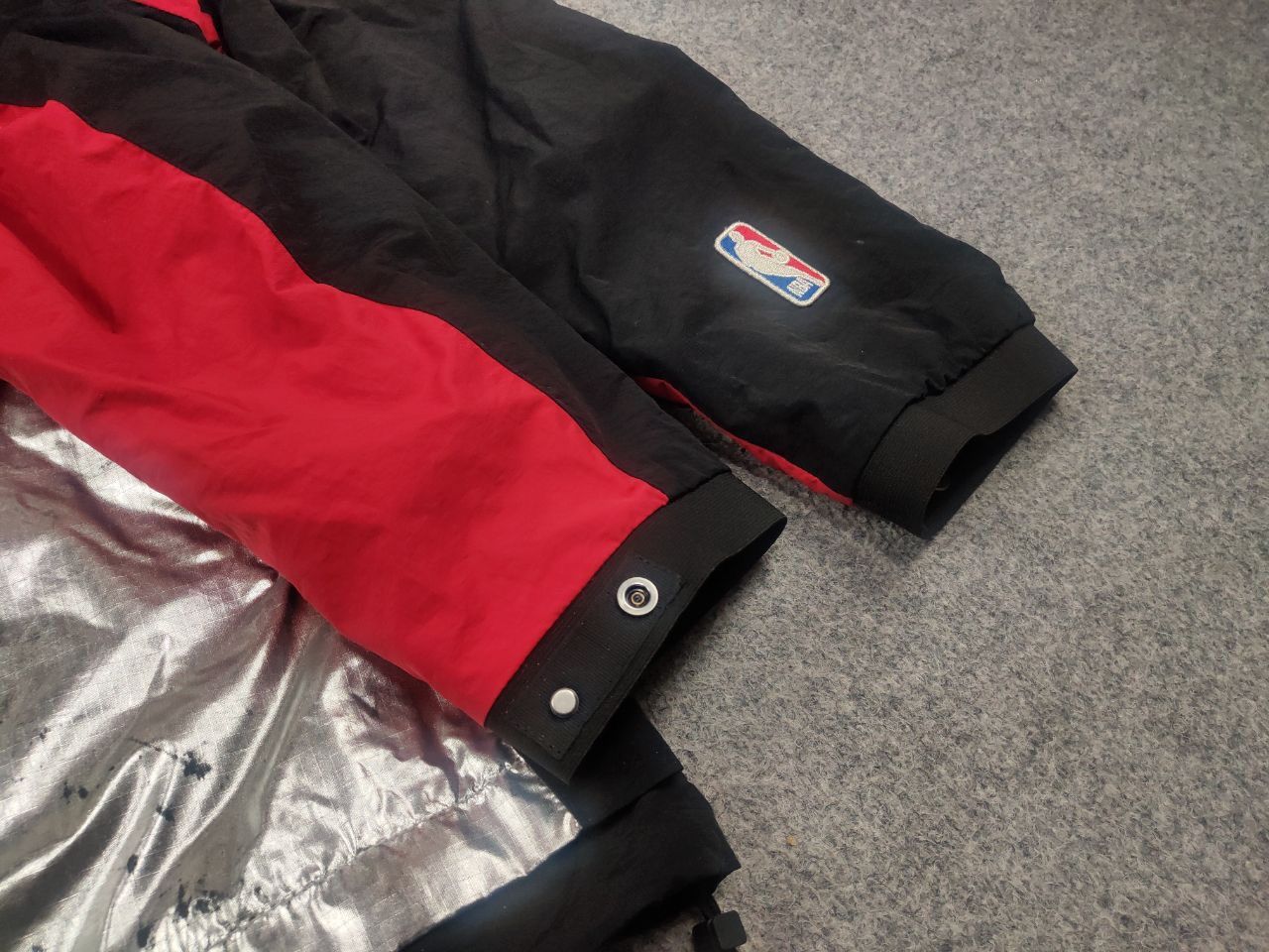 Marcelo Burlon Marcelo Burlon of Milan NBA Chicago Bulls Windbreaker Jacket Size US XL / EU 56 / 4 - 7 Thumbnail