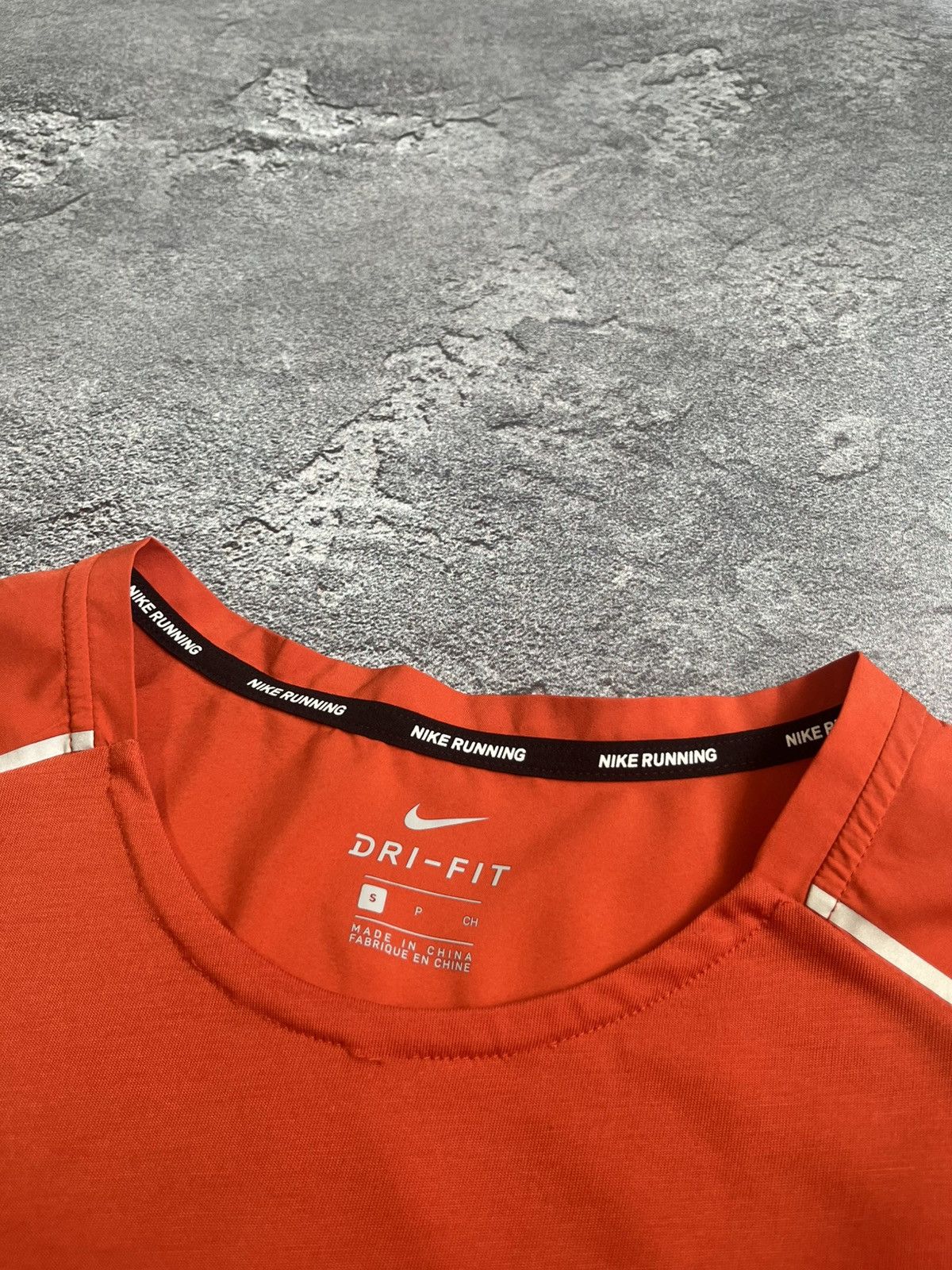 Nike Nike Running Velocity Research Shirt Size US S / EU 44-46 / 1 - 10 Thumbnail