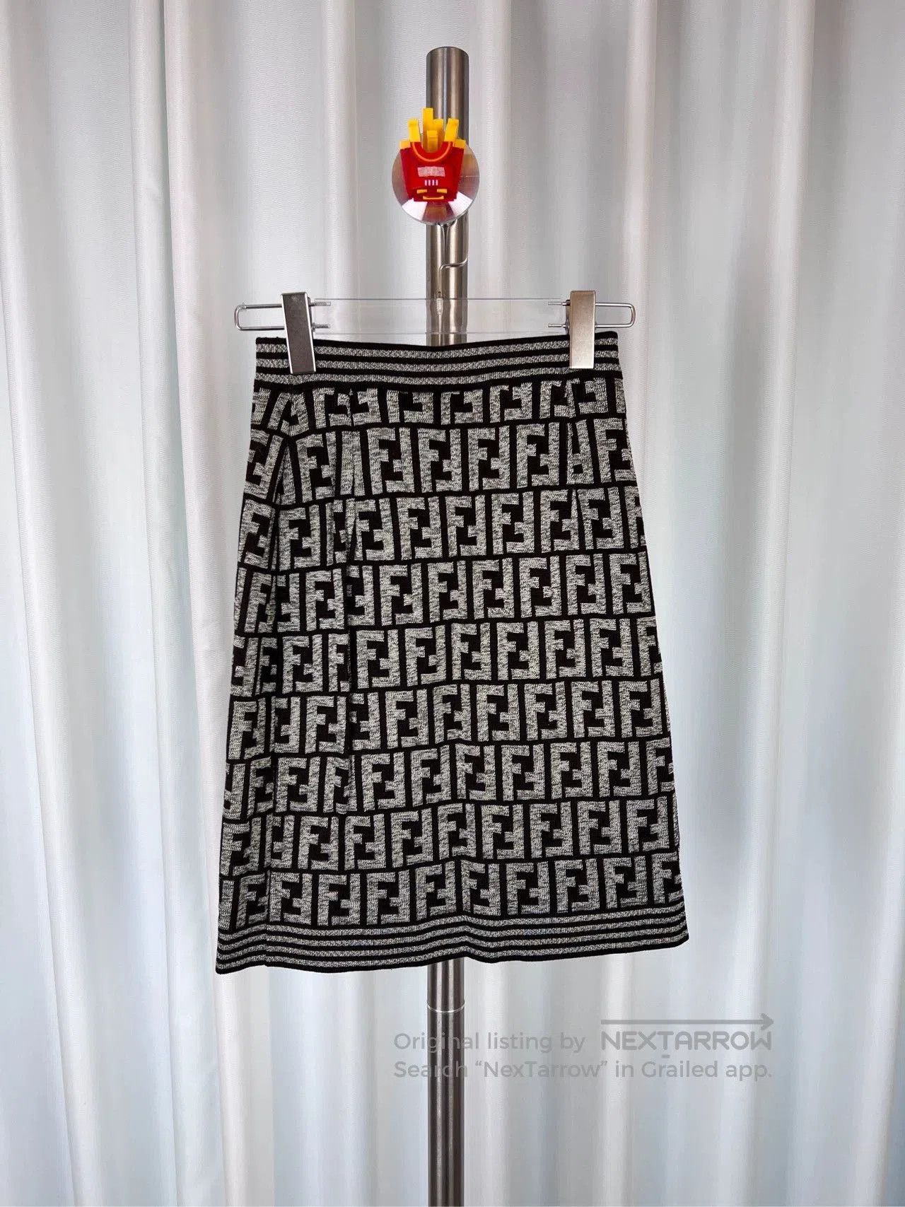 Fendi Fendi Black Gray Logo Bodycon Skirt. Size US 28 / EU 44 - 1 Thumbnail