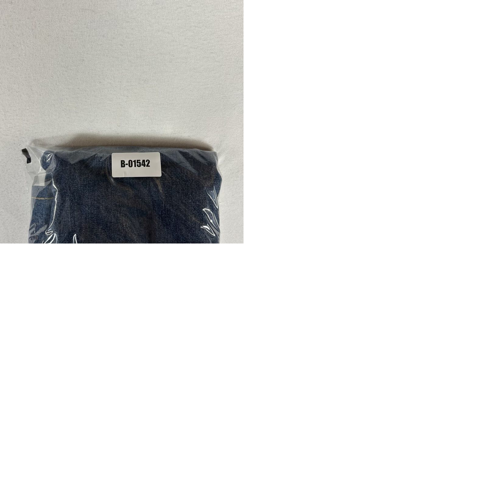 Abercrombie & Fitch VINTAGE Abercrombie & Fitch Jeans Womens 2R Bootcut Wide Leg Denim Regular 32in 100% Cotton Blue USA Button Fly Embroidered Pockets 432-5J 90s Size 26" / US 2 / IT 38 - 10 Thumbnail