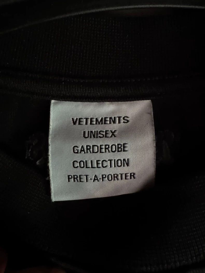 Vetements Vetements Sanskrit embroidery patchwork short-sleeve Size US S / EU 44-46 / 1 - 3 Thumbnail