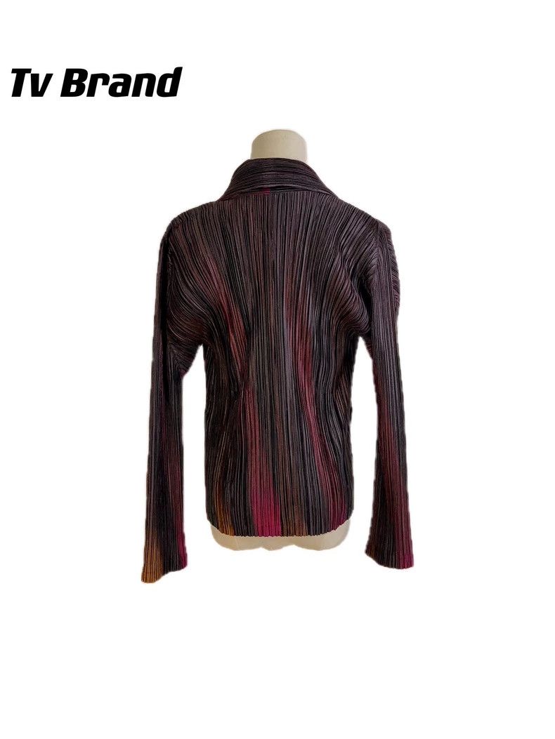 Issey Miyake Issey Miyake size:3 Deep red pleated long-sleeved coat Size XS / US 0-2 / IT 36-38 - 2 Thumbnail