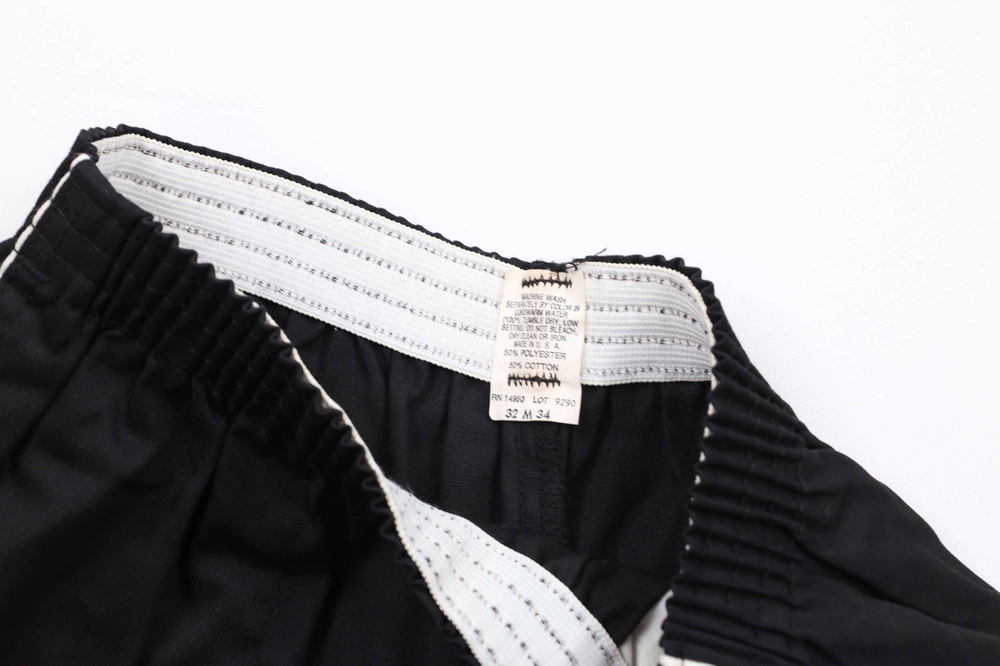 Vintage Vintage 70s Streetwear Running Short Shorts Black USA Size US 32 / EU 48 - 5 Thumbnail
