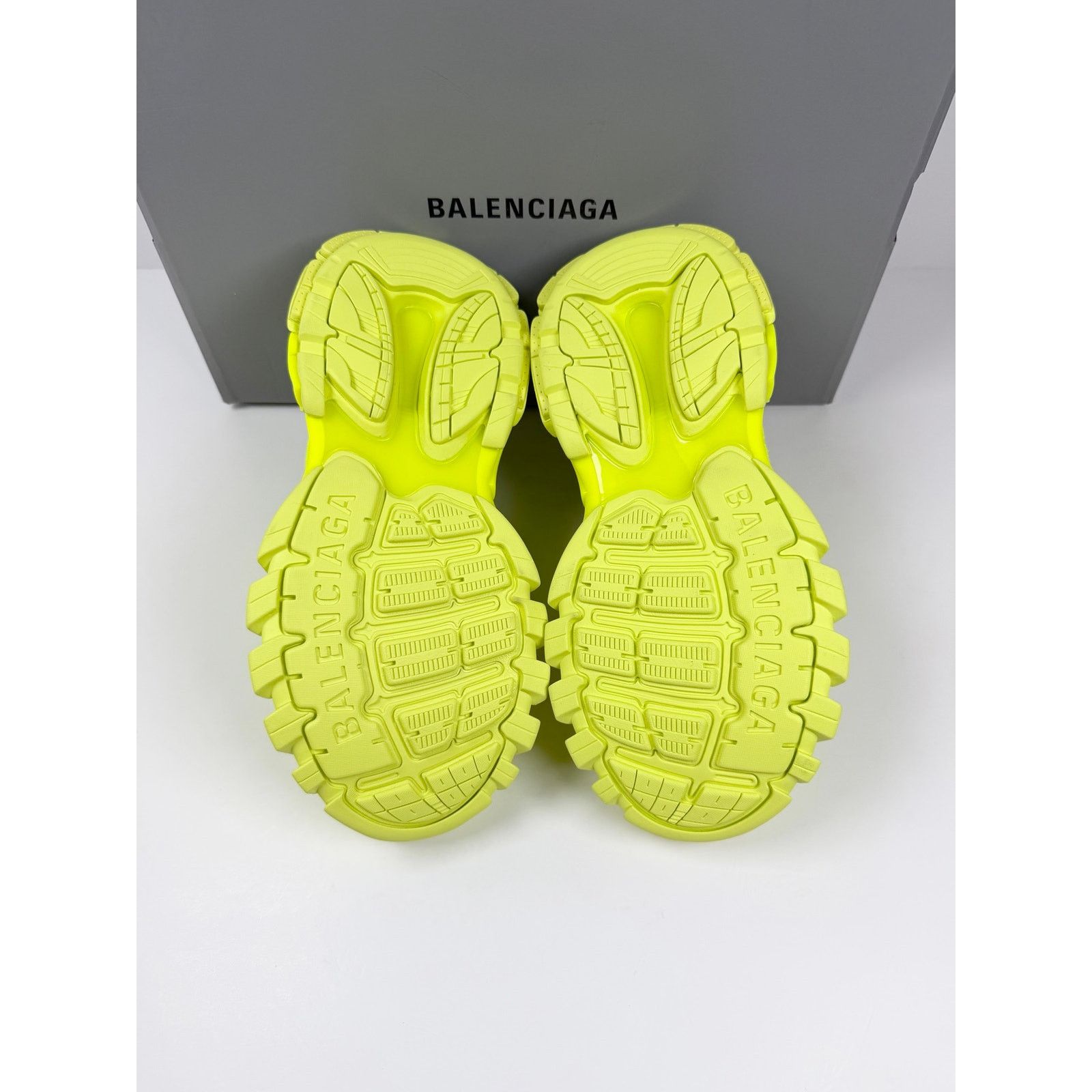 Balenciaga Size 41EU/8US - Balenciaga Track Fluo Yellow NEW Size US 8 / IT 38 - 7 Thumbnail