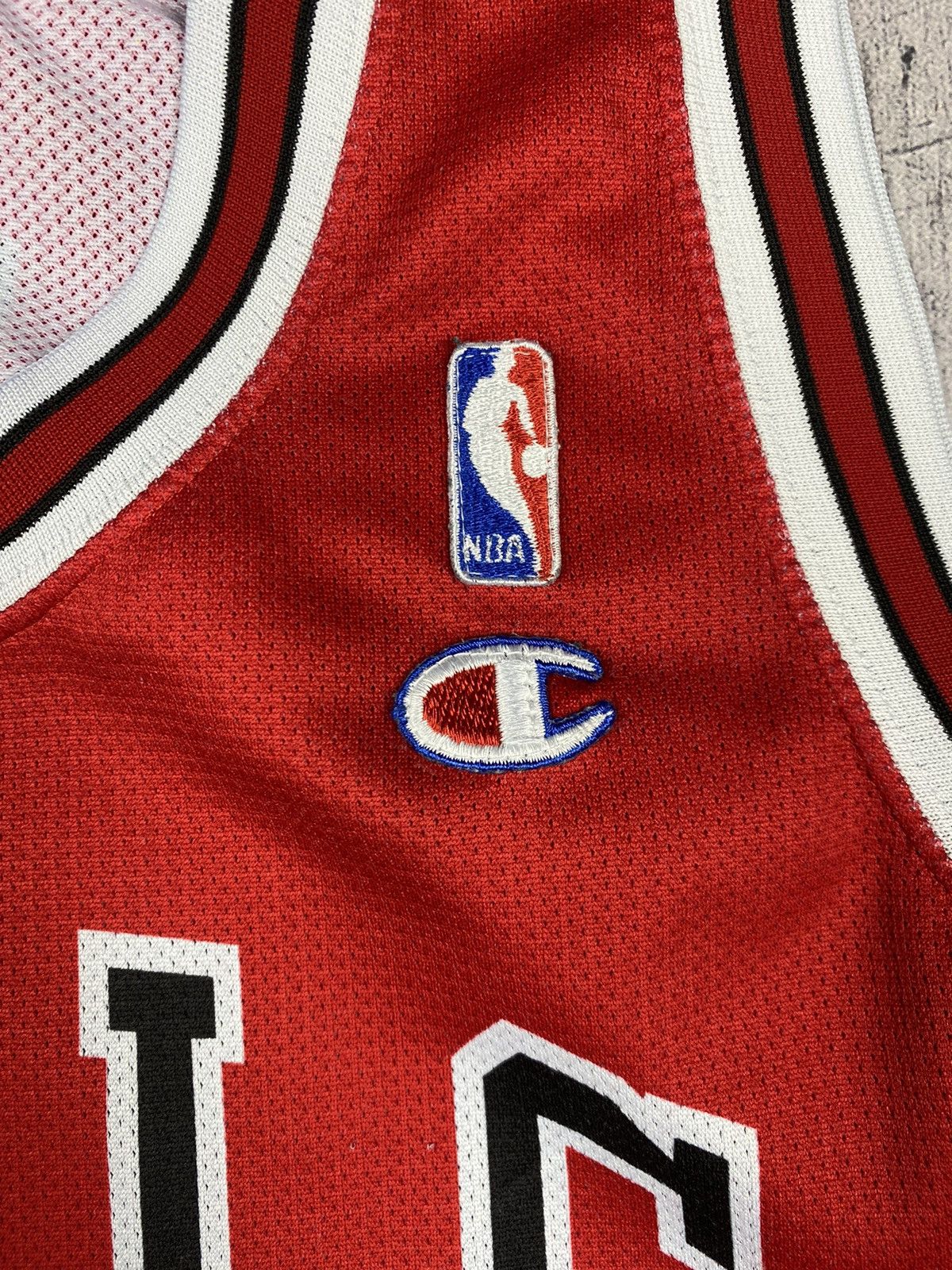 Champion × NBA × Vintage Vintage Champion Chicago Bulls Jordan 23 Jersey Tee Size US XXL / EU 58 / 5 - 7 Thumbnail