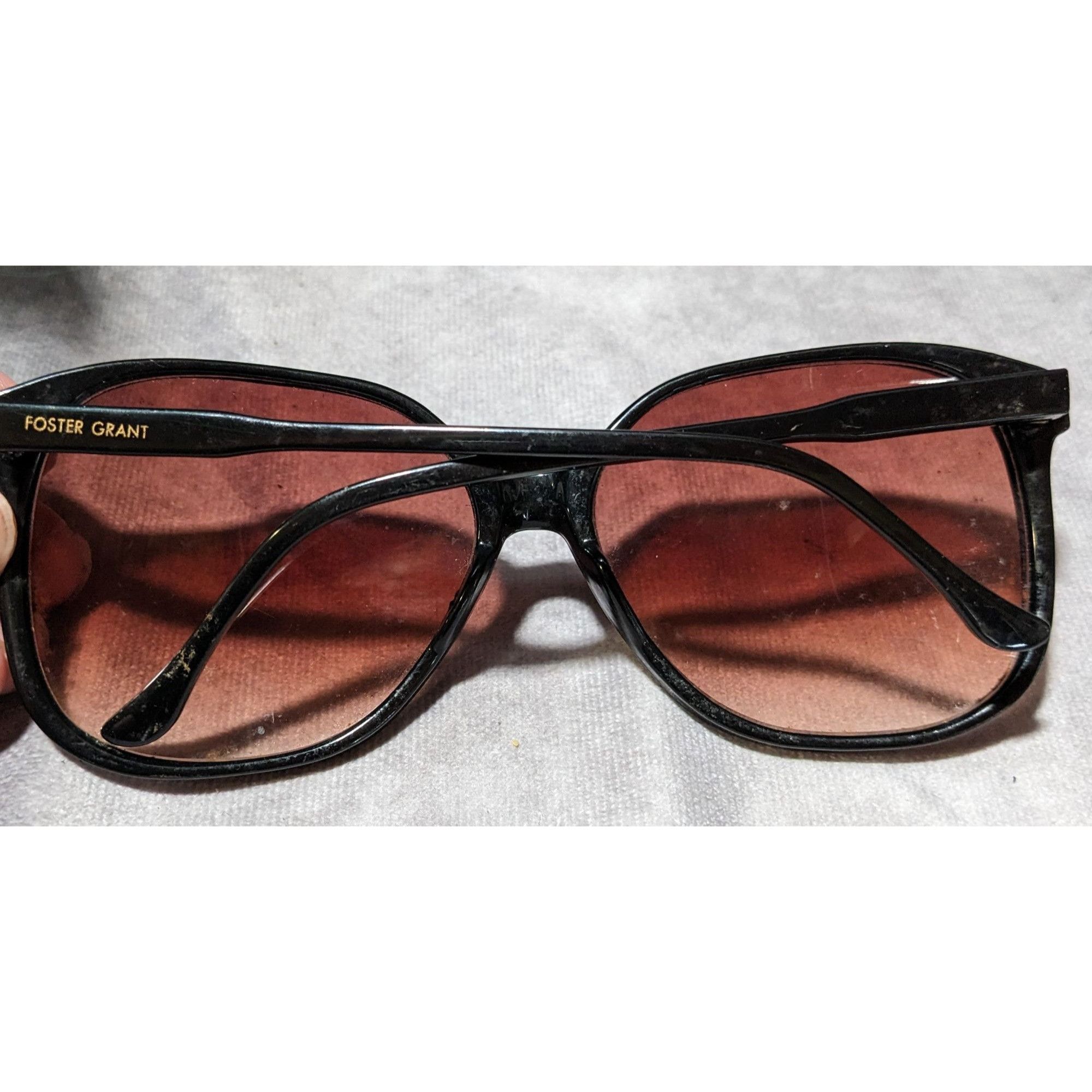 Foster Grant Foster Grant Large Black Purple Gradient Lens Sunglasses Size ONE SIZE - 7 Thumbnail