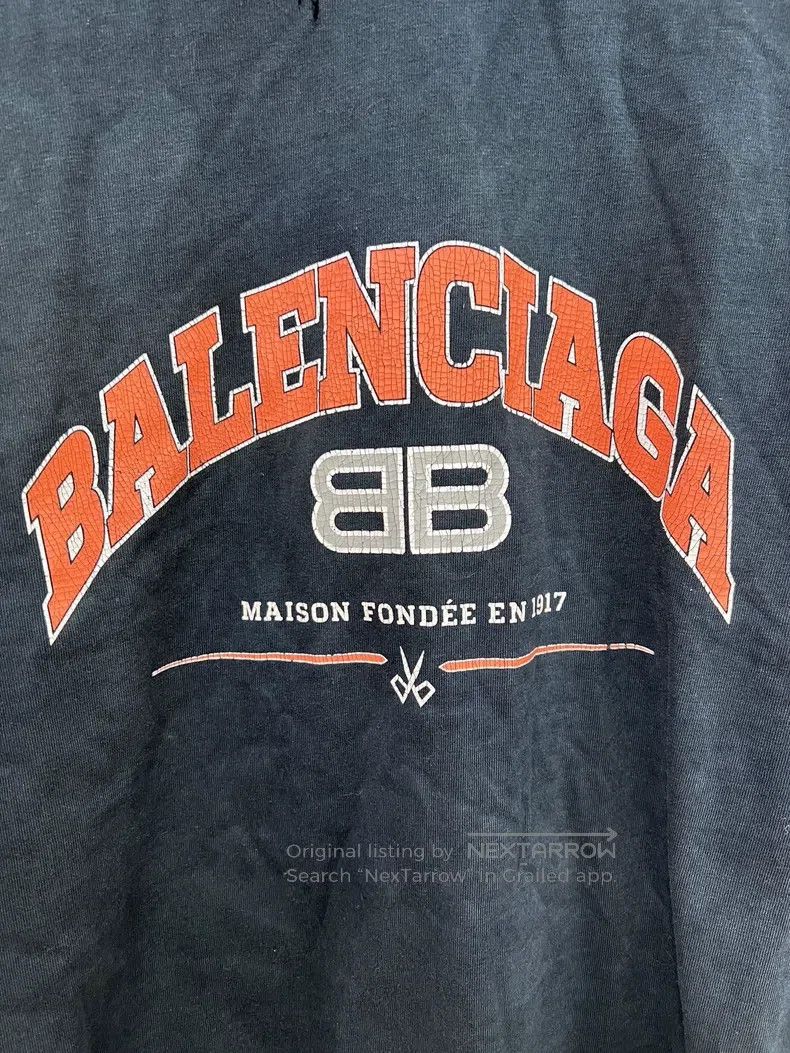 Balenciaga Balenciaga Double B Letter Logo Printed Crack Aged Destroy Size US L / EU 52-54 / 3 - 3 Thumbnail