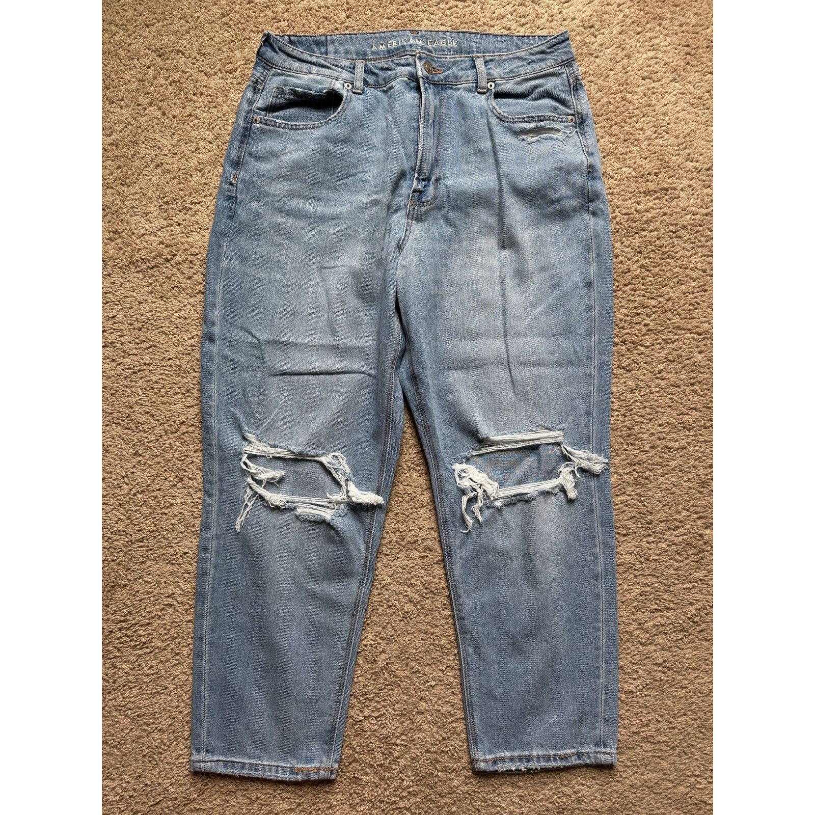 American Eagle Outfitters American Eagle High Rise Ripped Mom Jeans Denim 14 Short Size 36" / US 14 / IT 50 - 2 Thumbnail