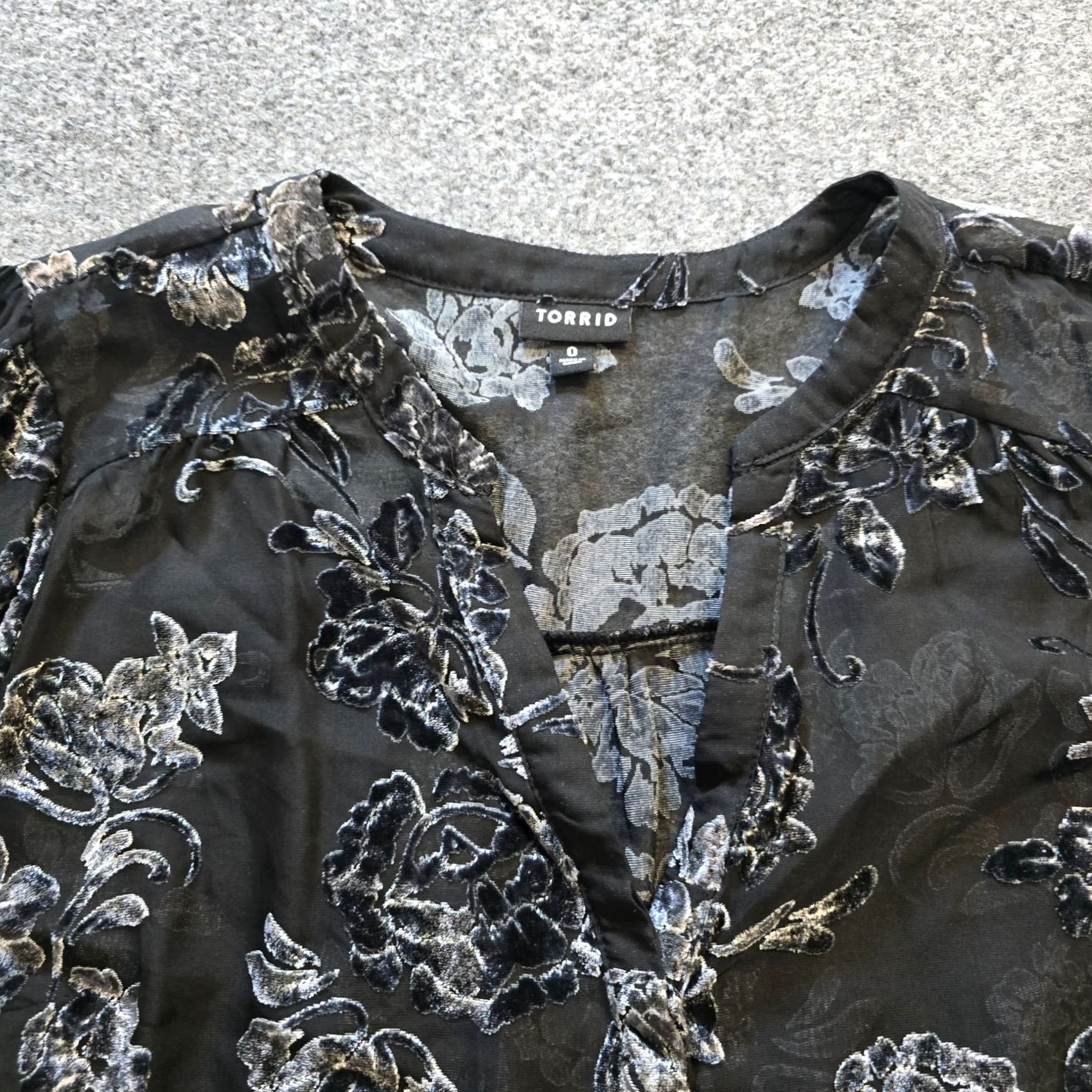 Torrid Torrid Top Womens 0X Black Floral Velvet Burnout Sheer 3/4 Sleeve Casual Blouse Size XL / US 12-14 / IT 48-50 - 2 Thumbnail