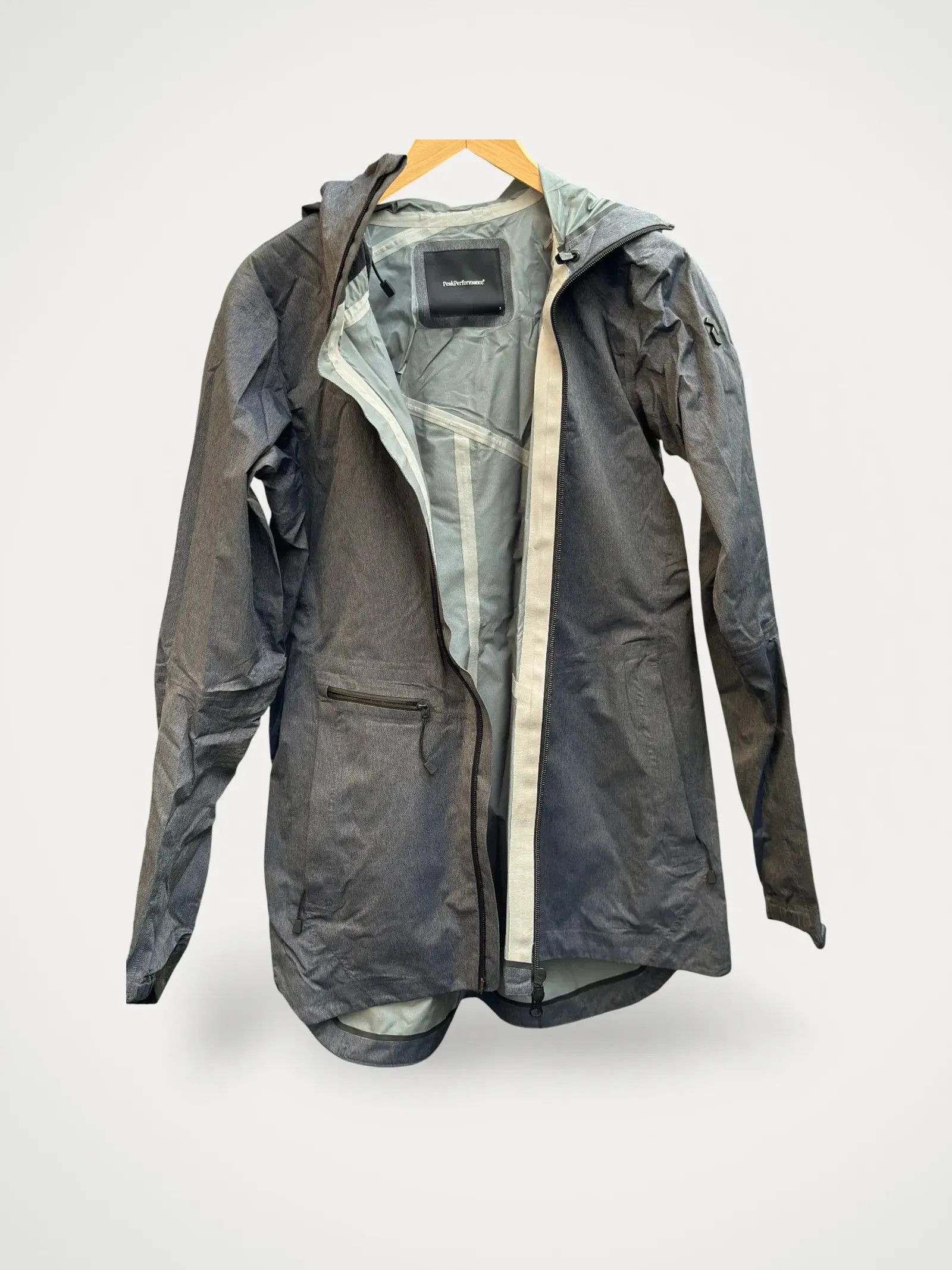 Peak Performance Peak Performance Lugano Rain Jacket Size S / US 4 / IT 40 - 1 Thumbnail