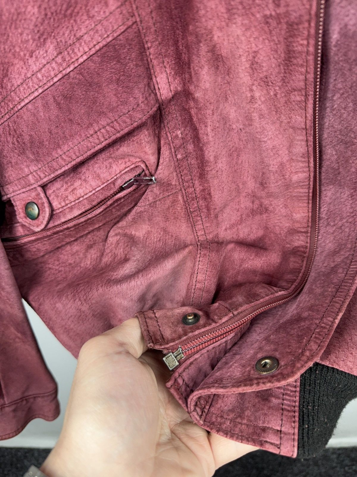 Japanese Brand Vintage 90s Retro Oversized Burgundy Suede Leather Bomber Size US L / EU 52-54 / 3 - 20 Thumbnail