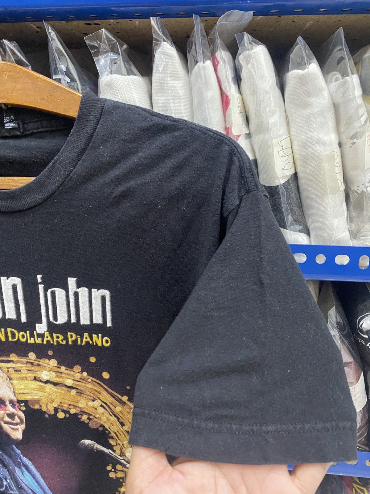 Tultex ELTON JOHN TSHIRT Size US M / EU 48-50 / 2 - 6 Thumbnail