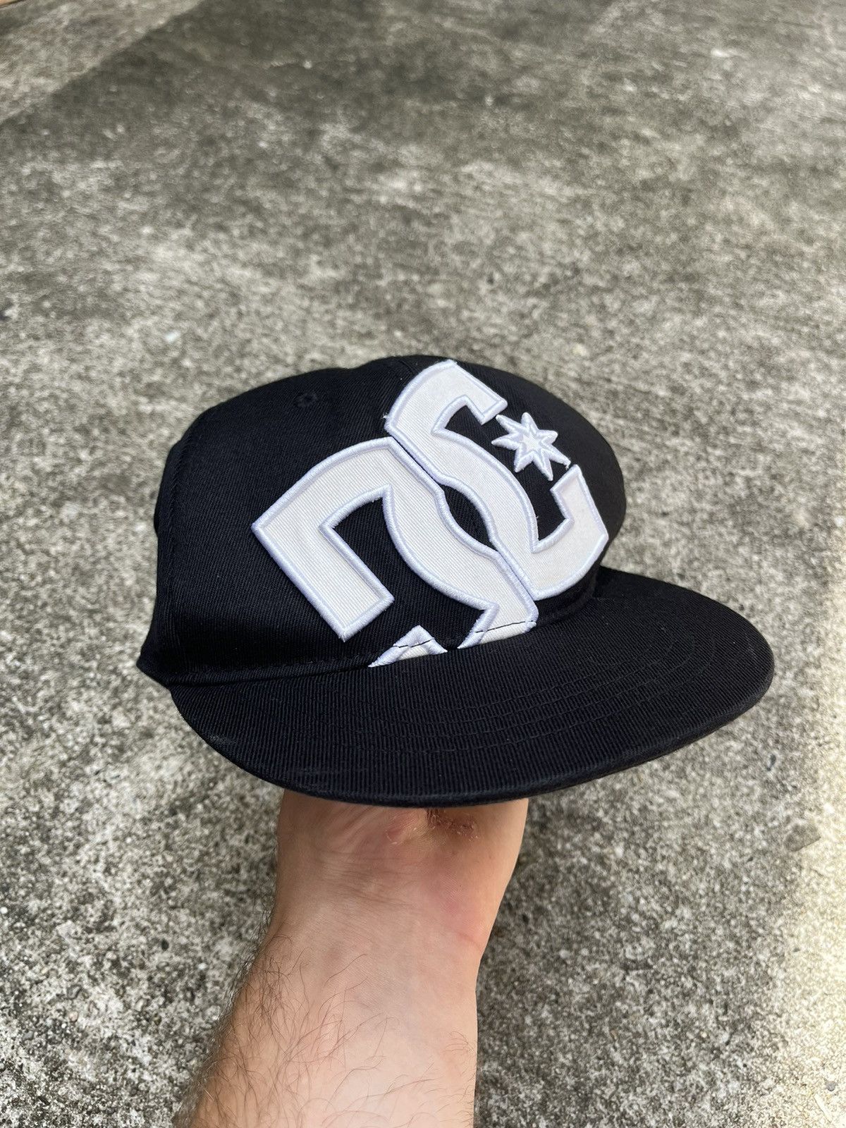 DC Y2K DC Skater Fitted Wide Brim Hat Size ONE SIZE - 6 Thumbnail