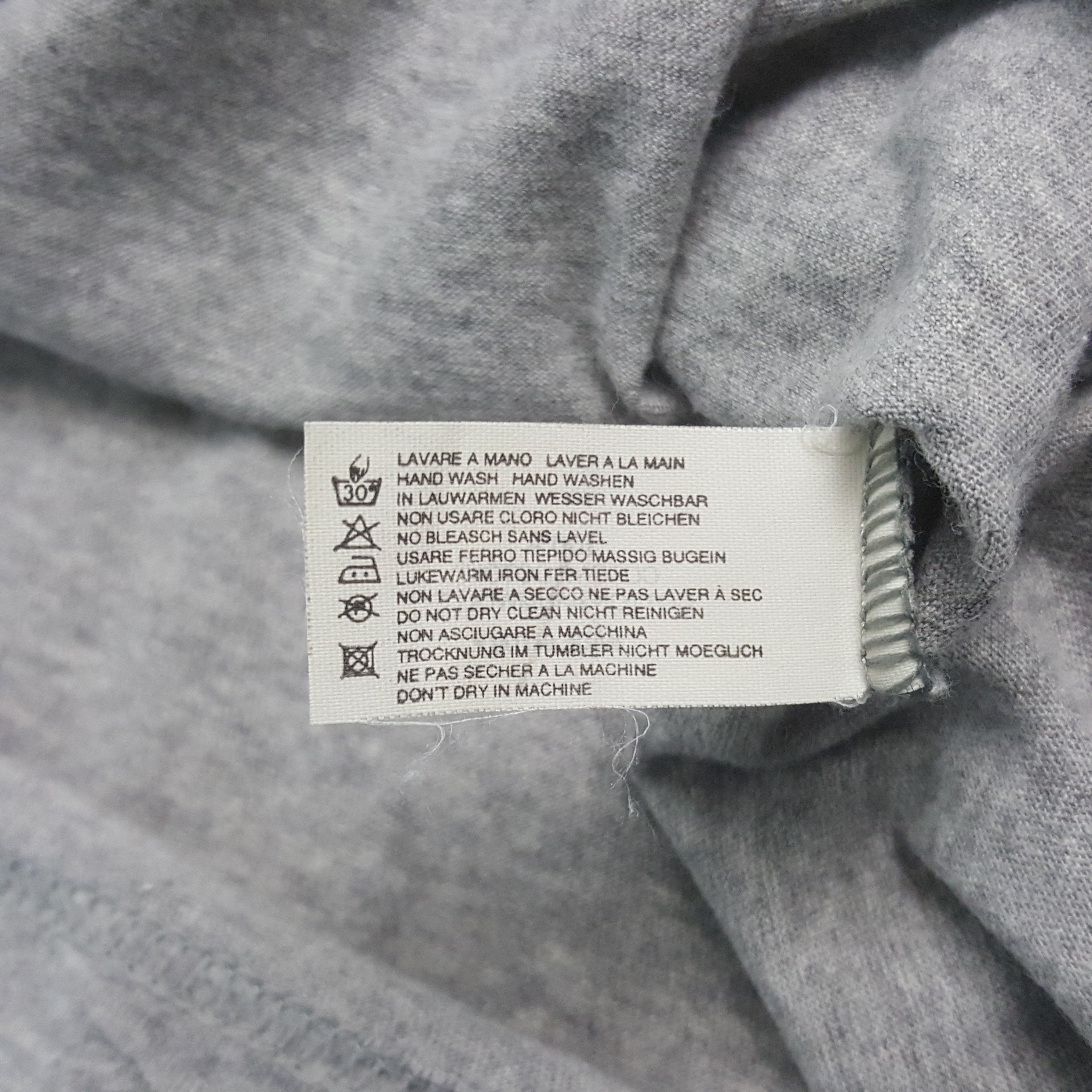 Yves Saint Laurent Vintage Yves Saint Laurent Italian Brand Tshirt C294N22 Size US M / EU 48-50 / 2 - 6 Thumbnail