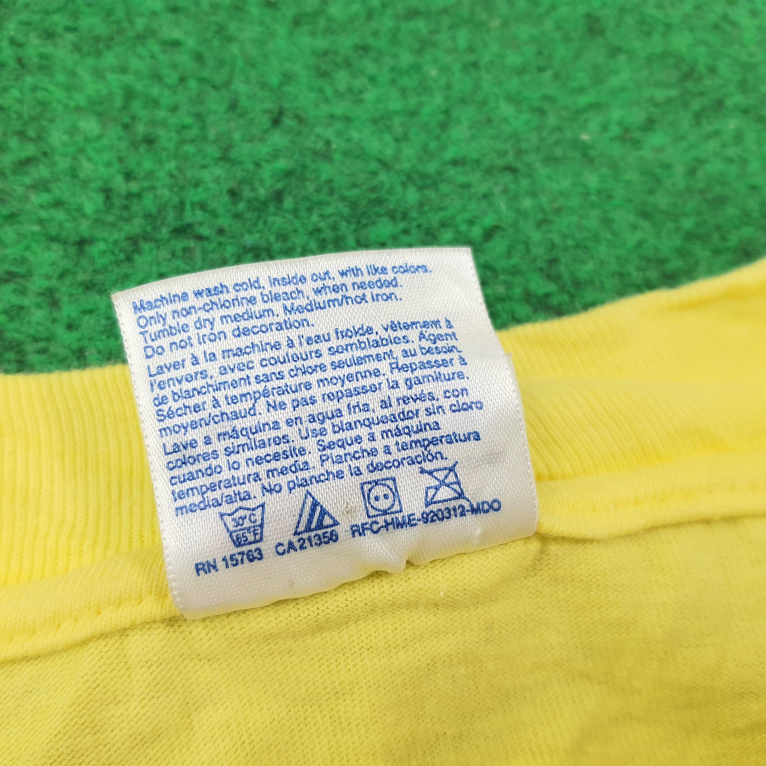 Japanese Brand Vintage SUZUKI Japan Motorsports Brand Tshirt C239N26 Size US L / EU 52-54 / 3 - 6 Thumbnail